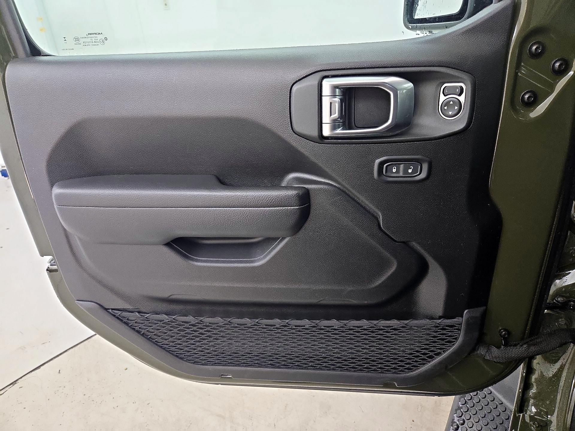 Thumbnail: 2024 Jeep Wrangler - 12
