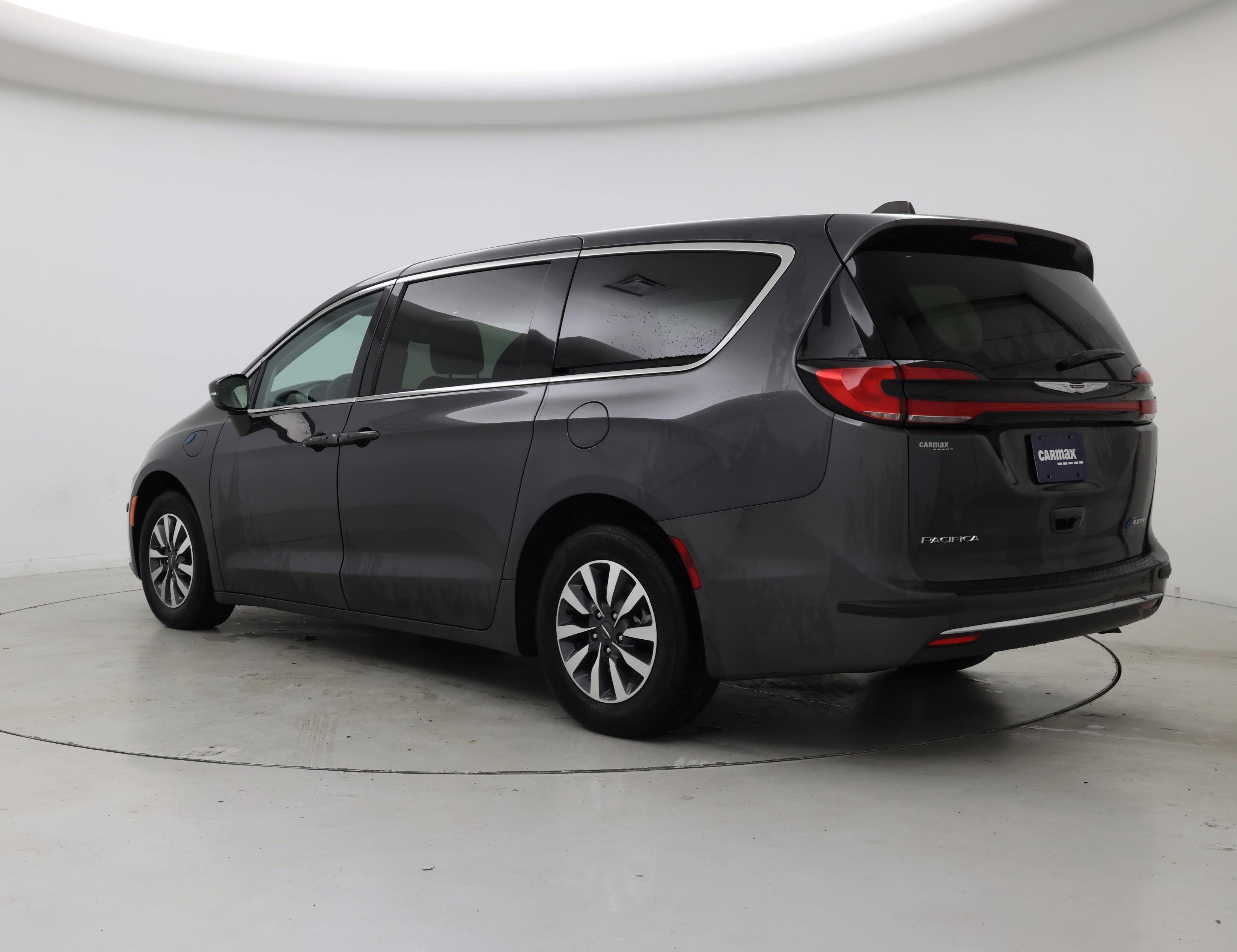 Thumbnail: 2022 Chrysler Pacifica - 2