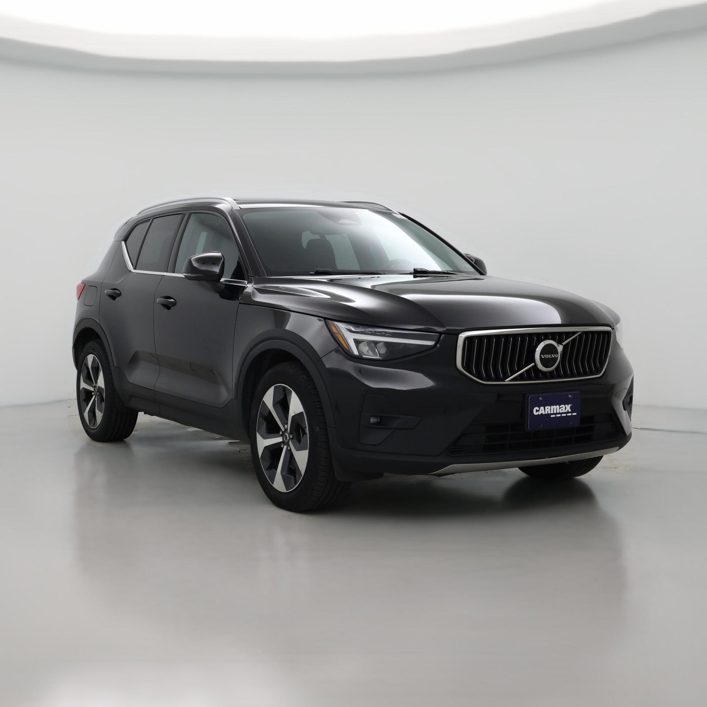 Thumbnail: 2023 Volvo XC40 - 1