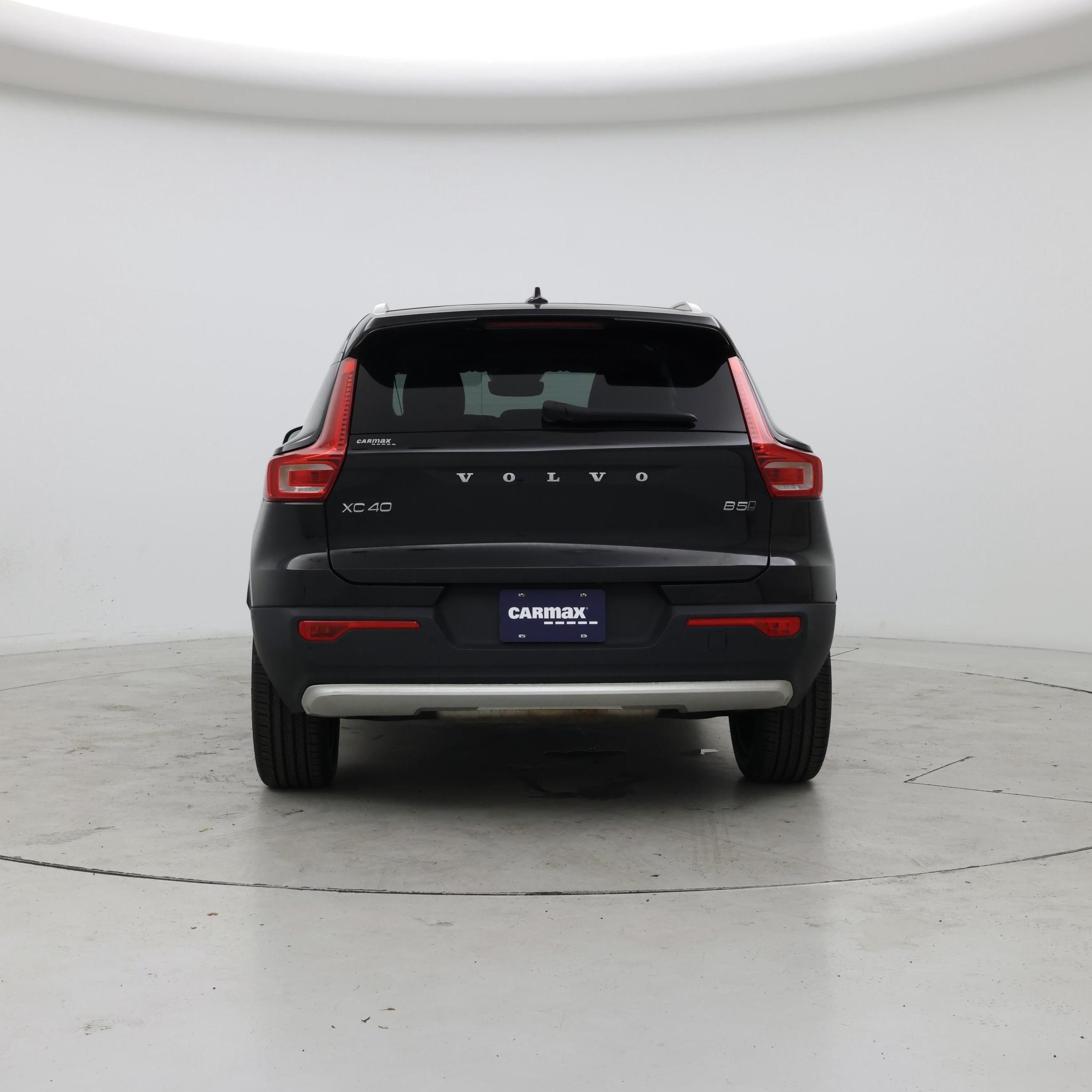 Thumbnail: 2023 Volvo XC40 - 6