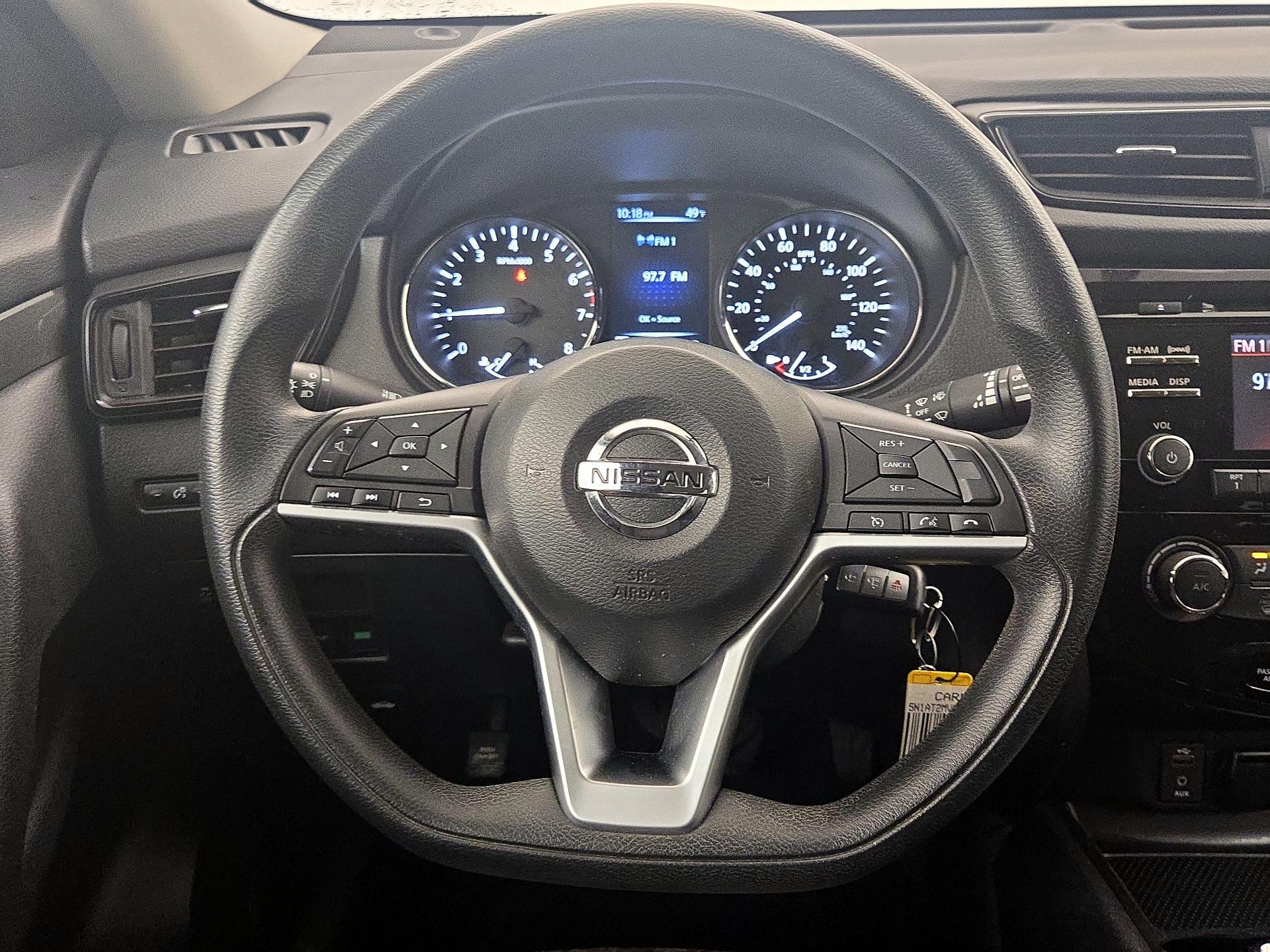 Thumbnail: 2017 Nissan Rogue - 10