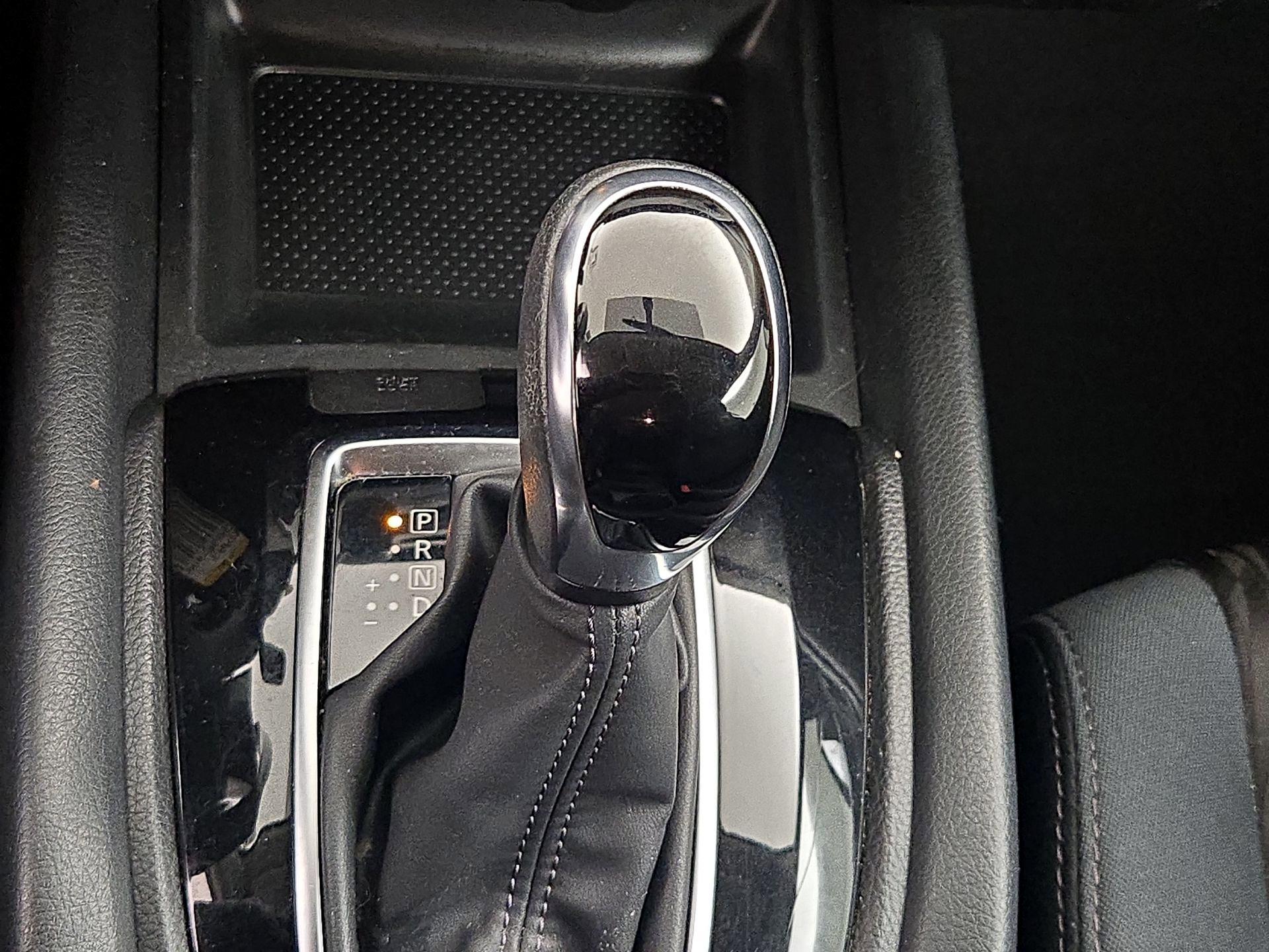 Thumbnail: 2017 Nissan Rogue - 17