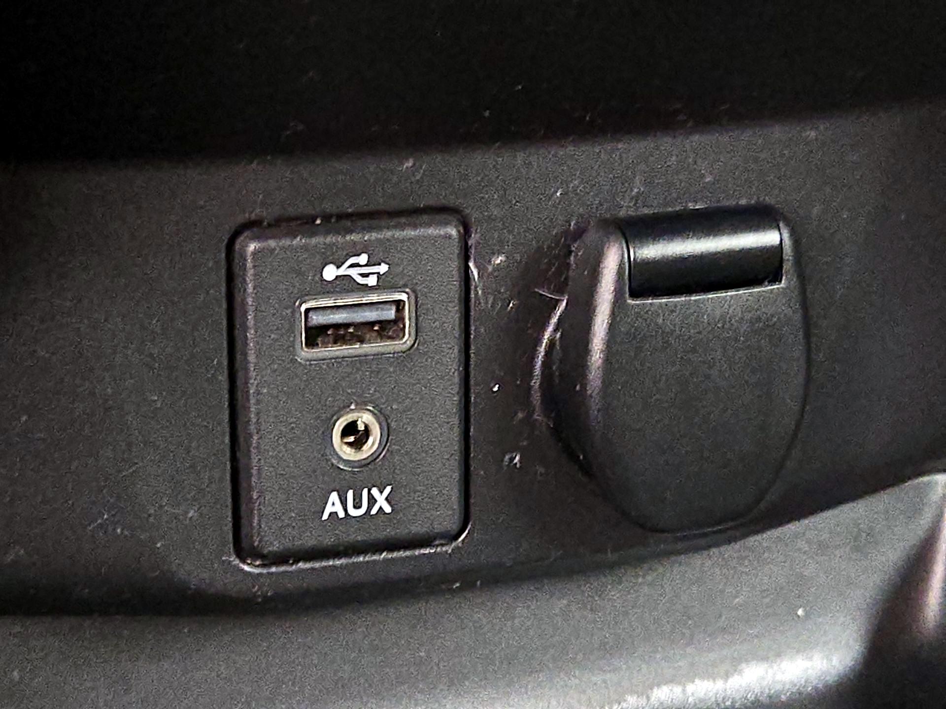 Thumbnail: 2017 Nissan Rogue - 18