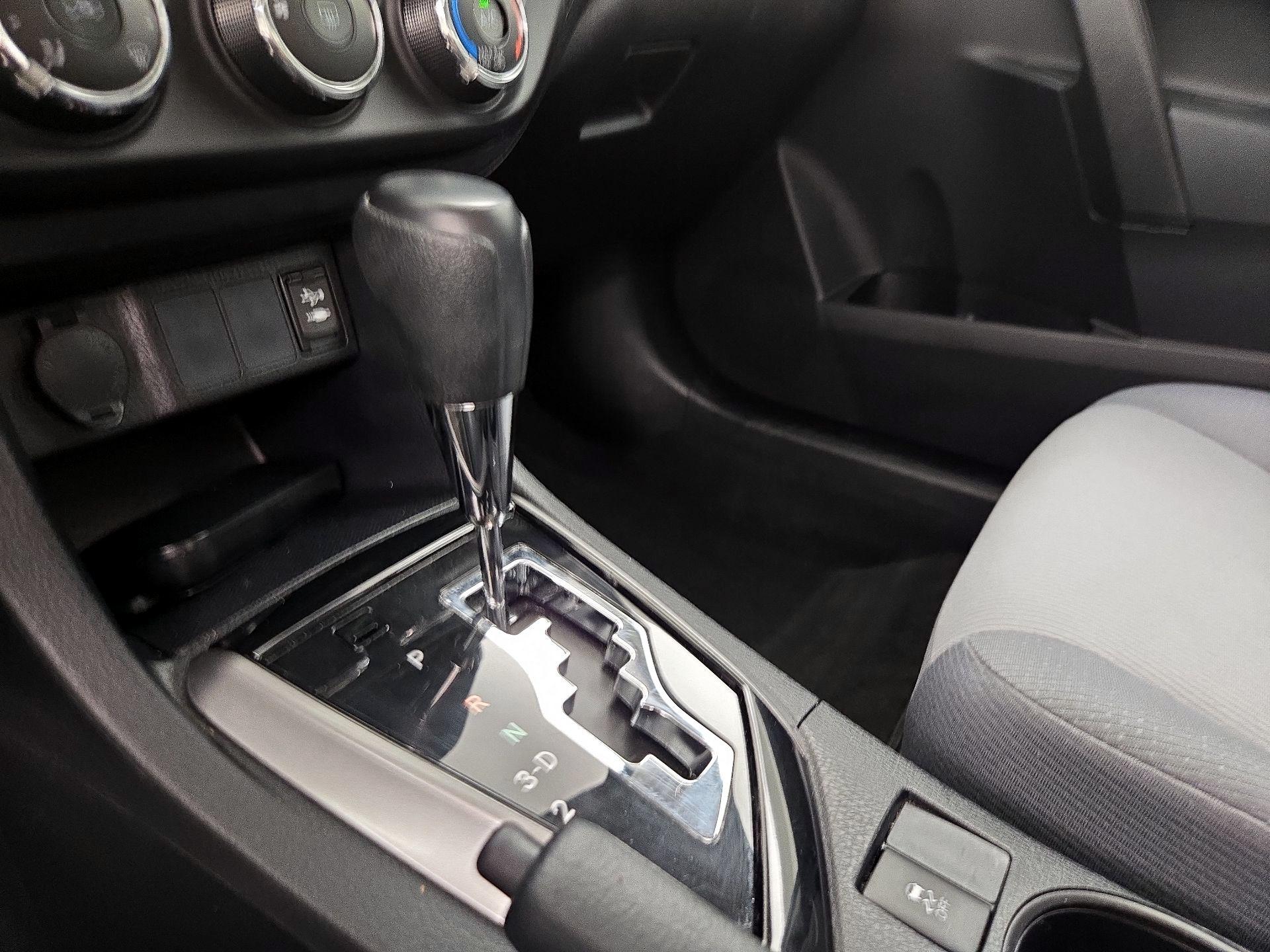 Thumbnail: 2016 Toyota Corolla - 16