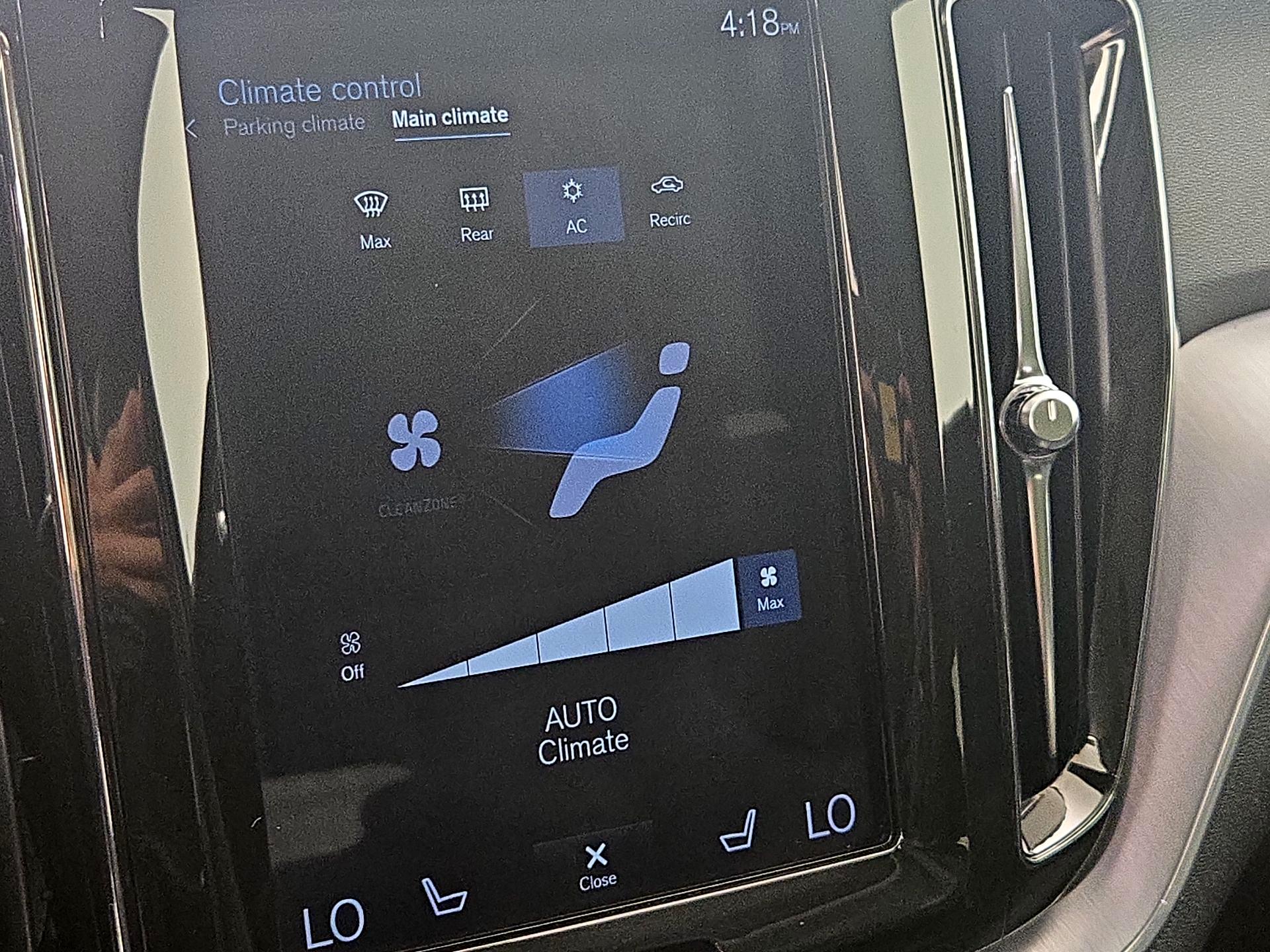 Thumbnail: 2020 Volvo XC60 - 16
