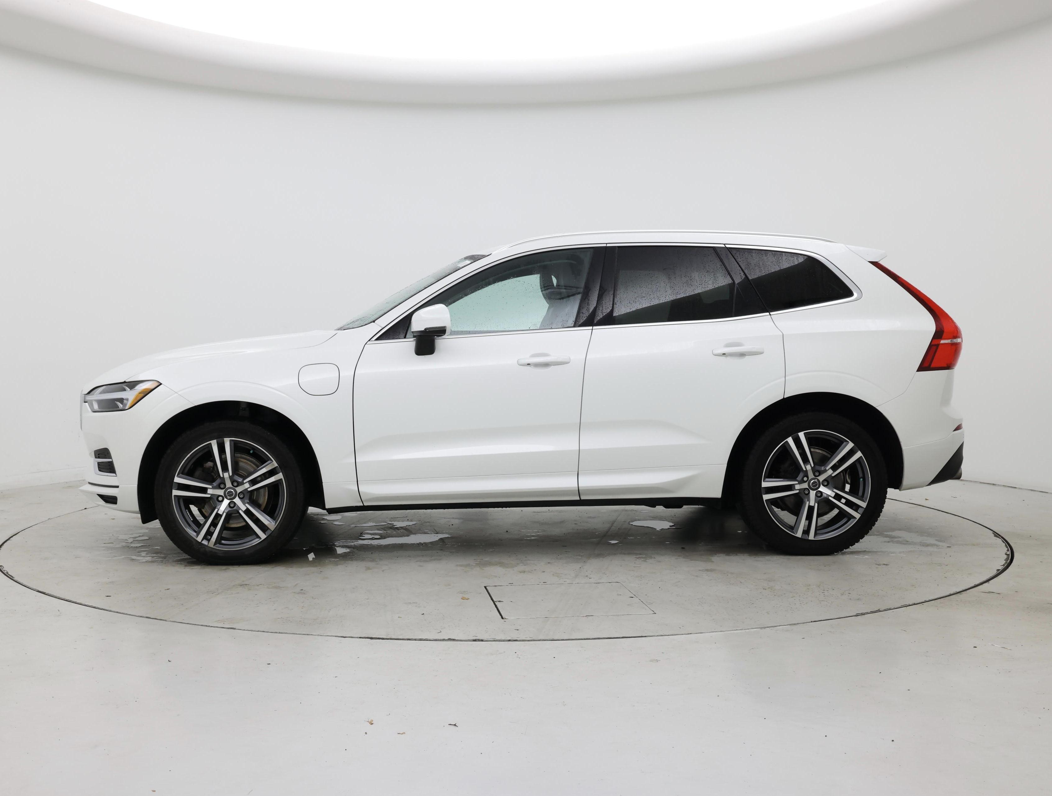Thumbnail: 2020 Volvo XC60 - 3