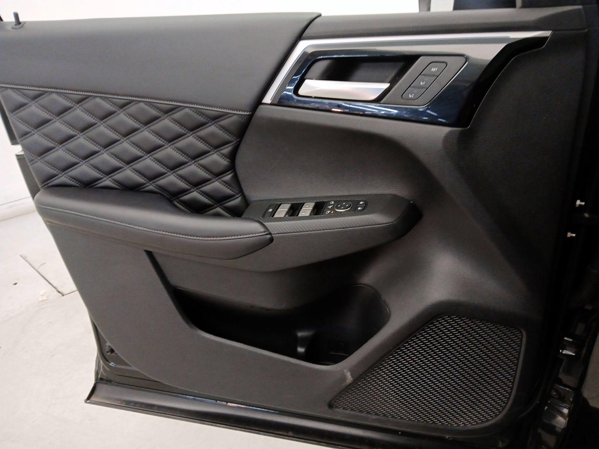Thumbnail: 2022 Mitsubishi Outlander - 12