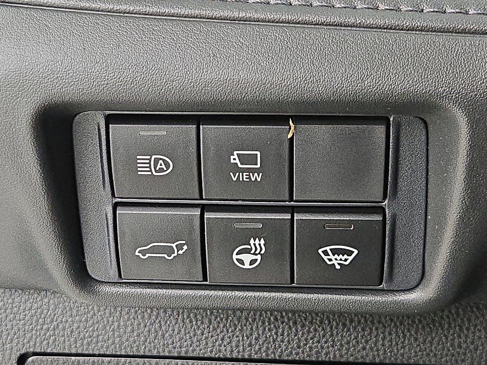 Thumbnail: 2021 Toyota Highlander - 13