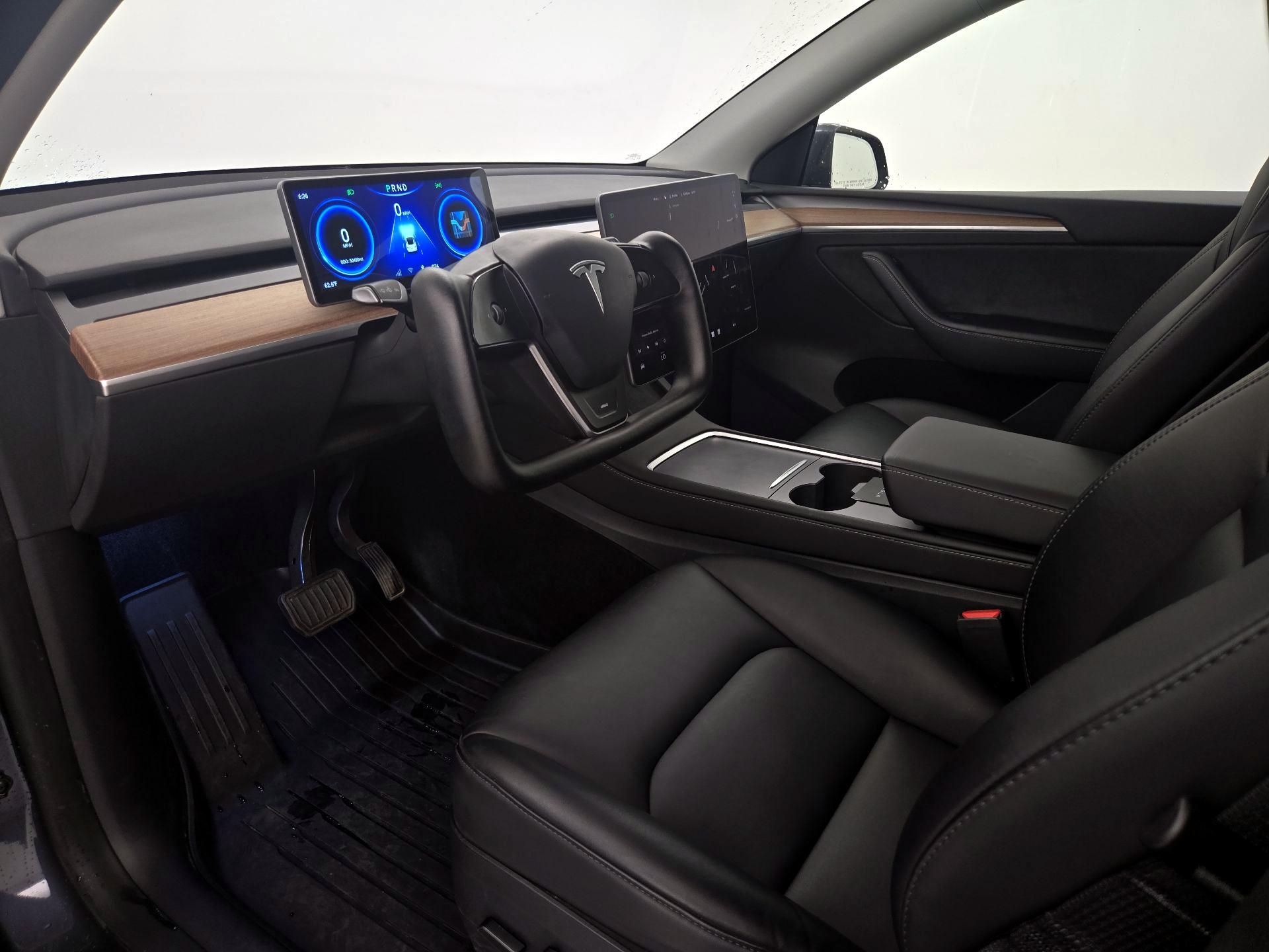 Thumbnail: 2023 Tesla Model Y - 11