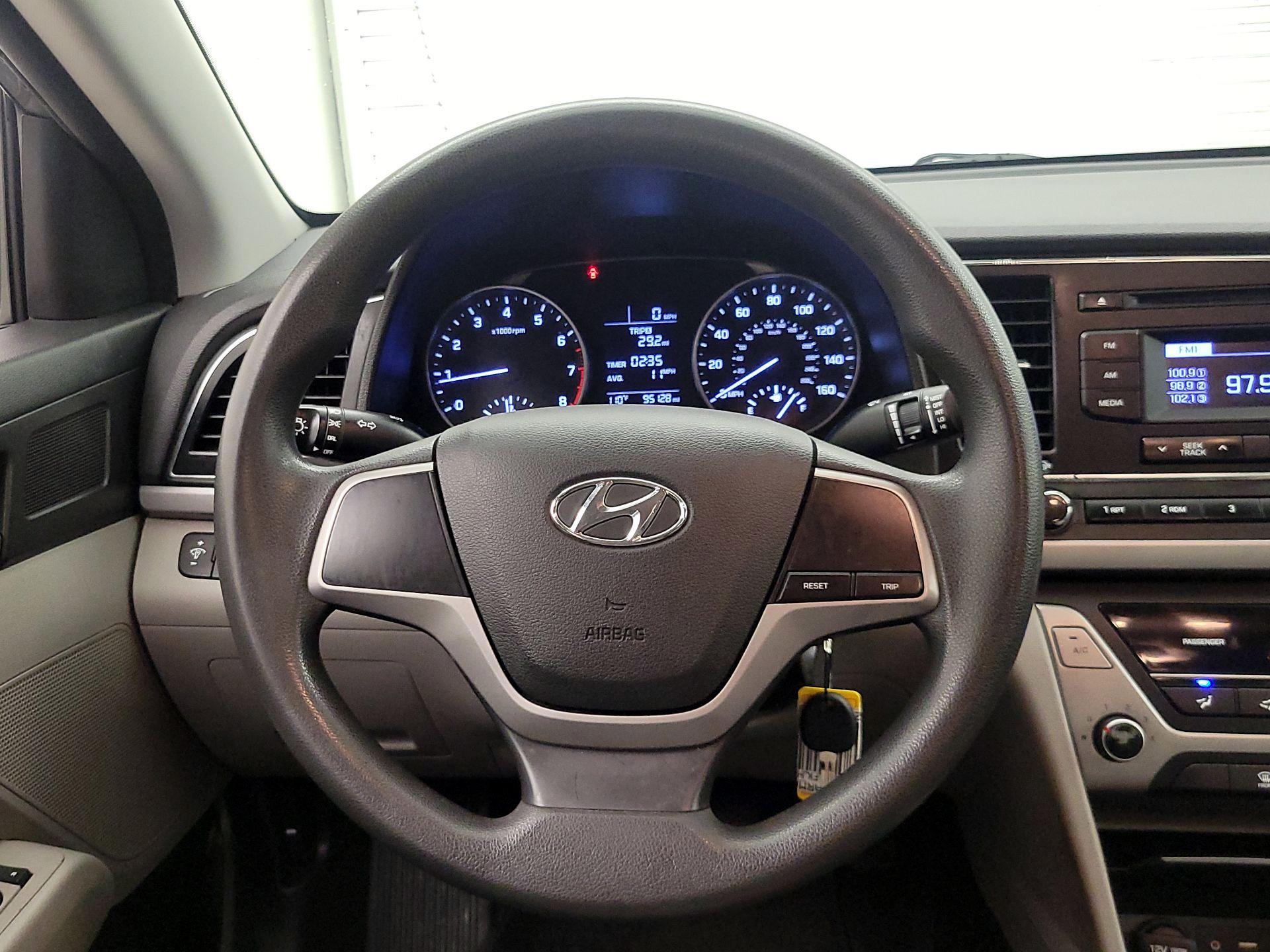 Thumbnail: 2018 Hyundai Elantra - 10