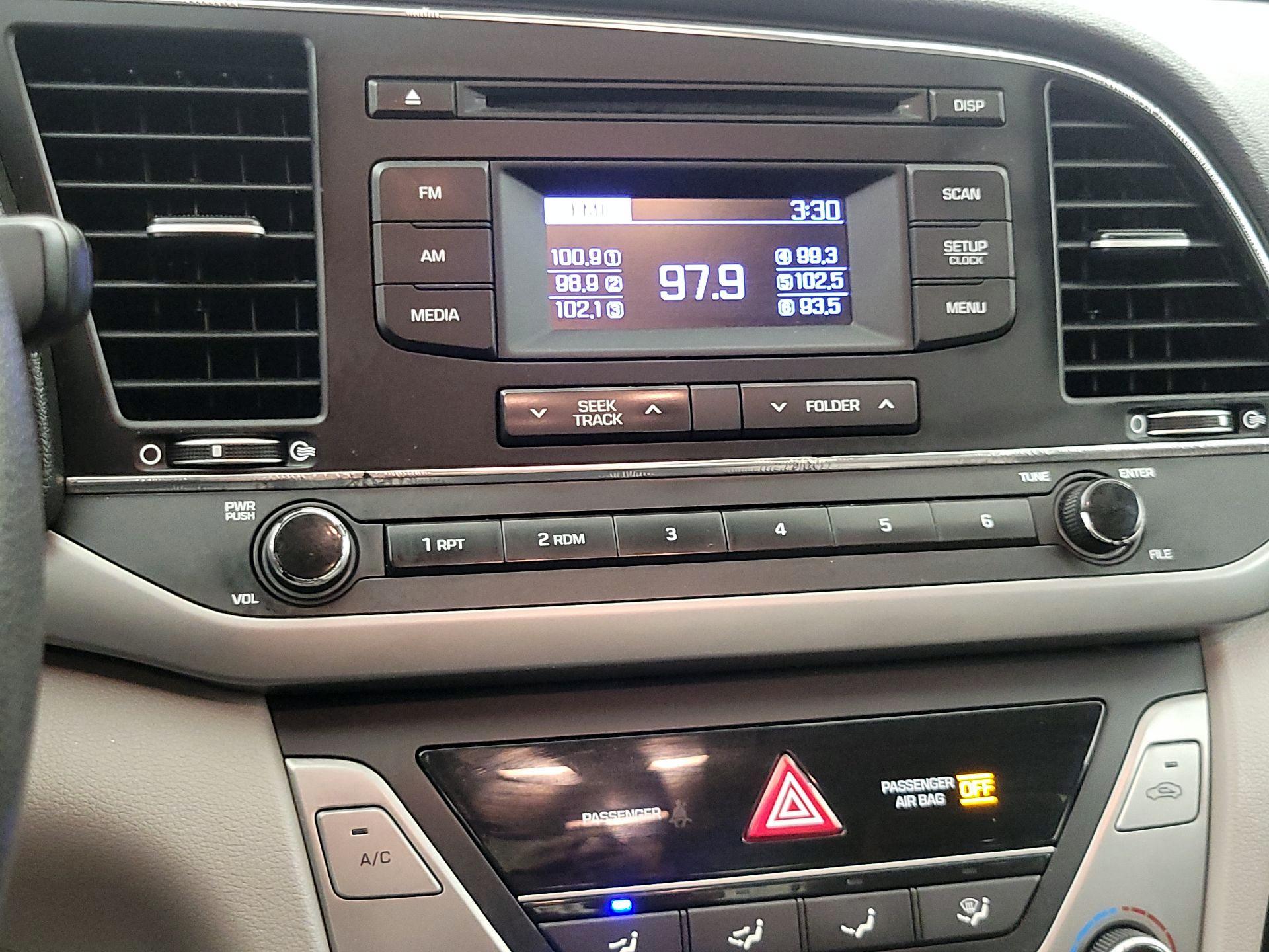 Thumbnail: 2018 Hyundai Elantra - 14