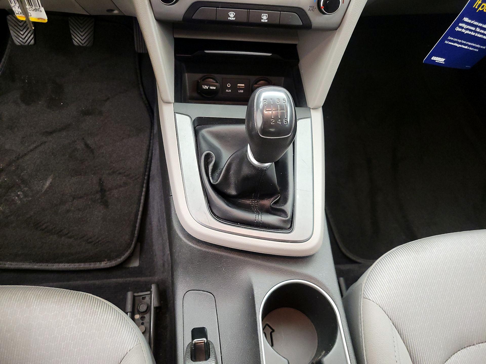 Thumbnail: 2018 Hyundai Elantra - 16