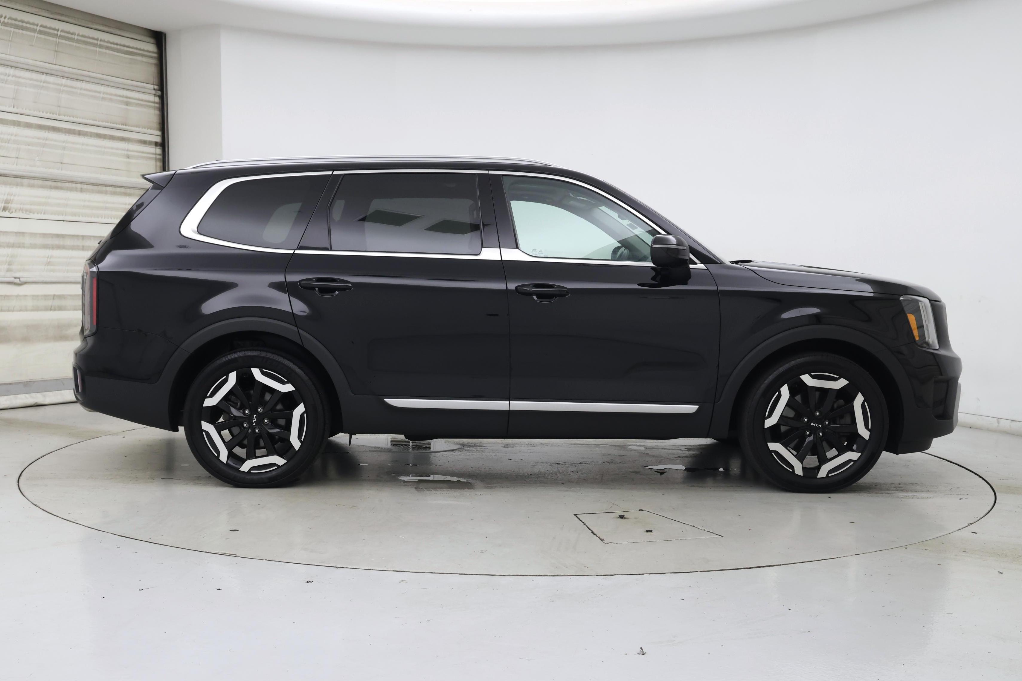 Thumbnail: 2023 Kia Telluride - 7