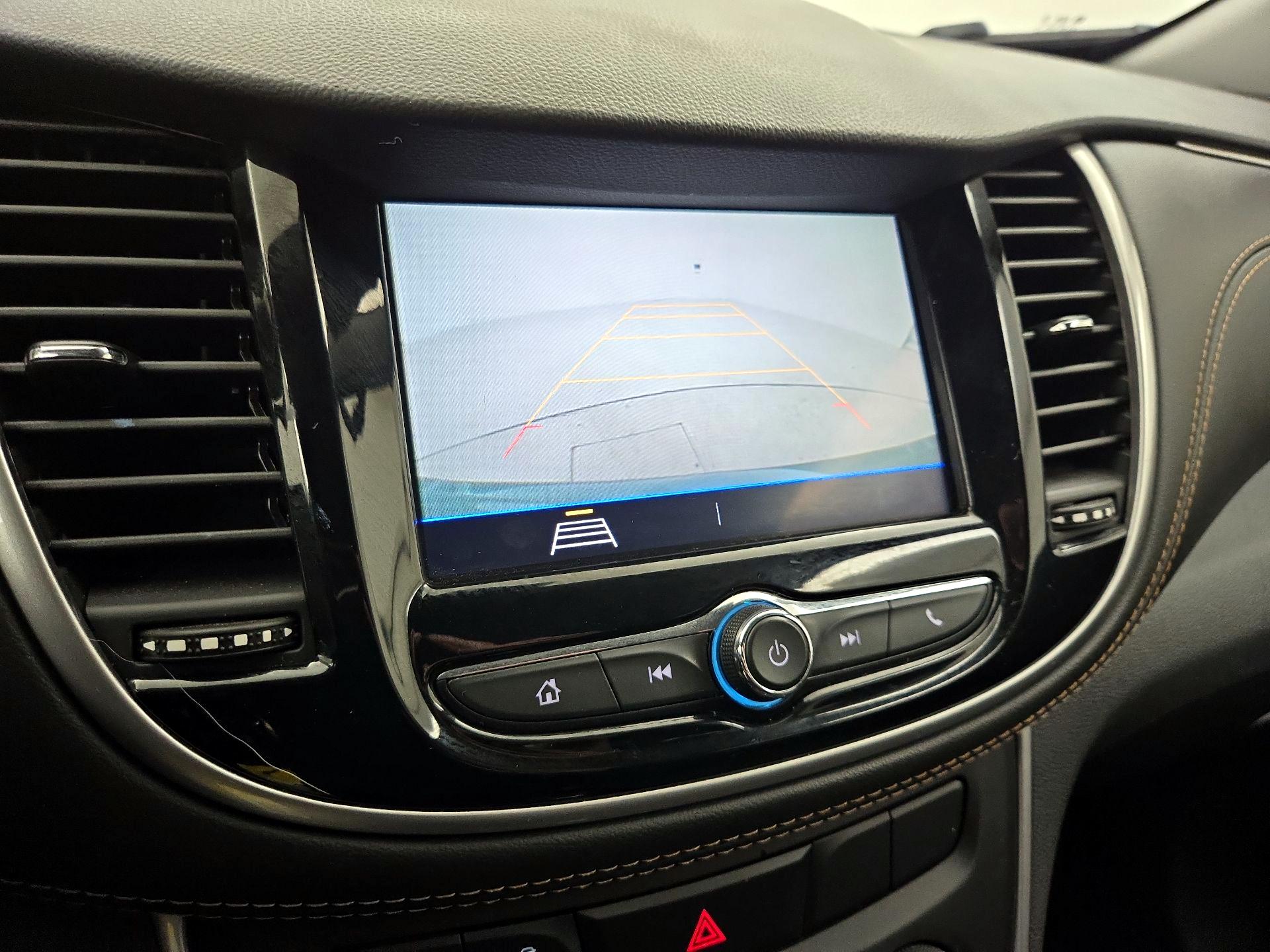 Thumbnail: 2022 Chevrolet Trax - 14