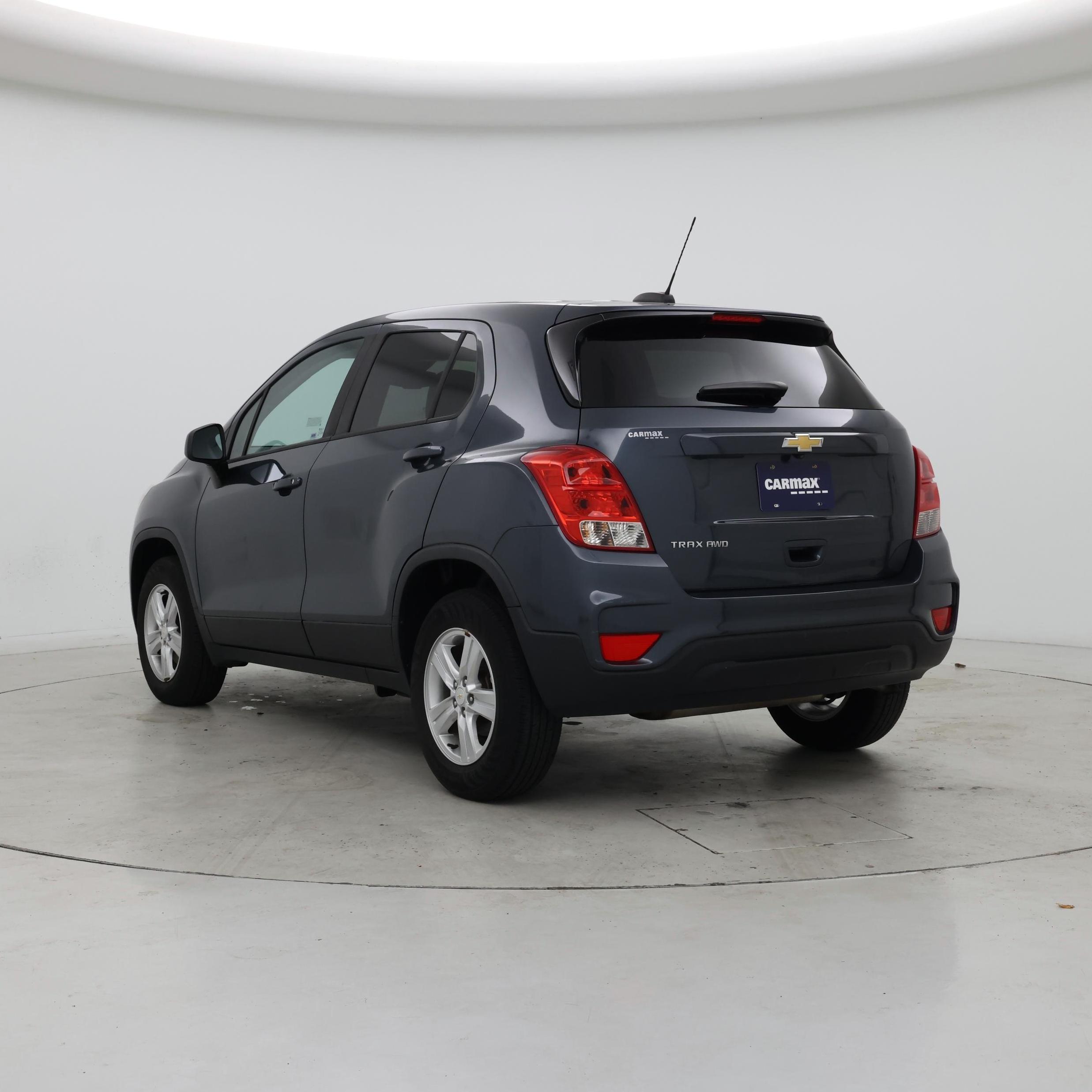 Thumbnail: 2022 Chevrolet Trax - 2
