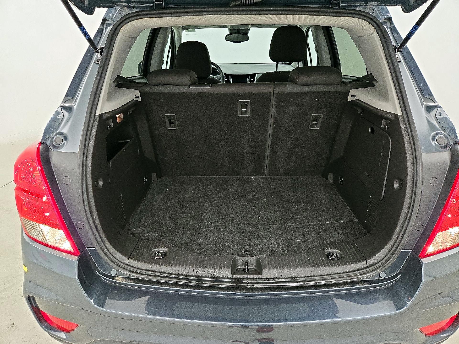 Thumbnail: 2022 Chevrolet Trax - 20