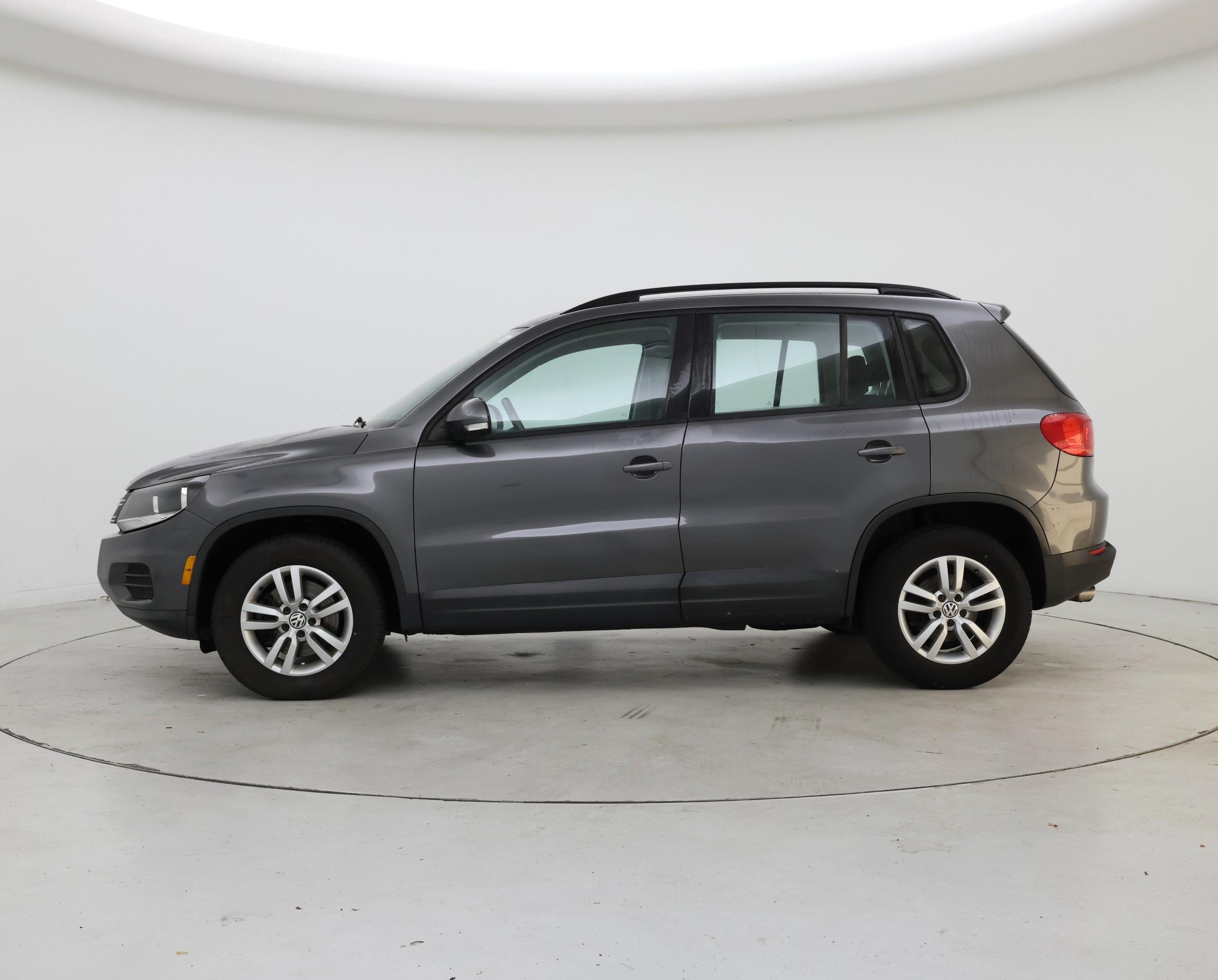 Thumbnail: 2015 Volkswagen Tiguan - 3