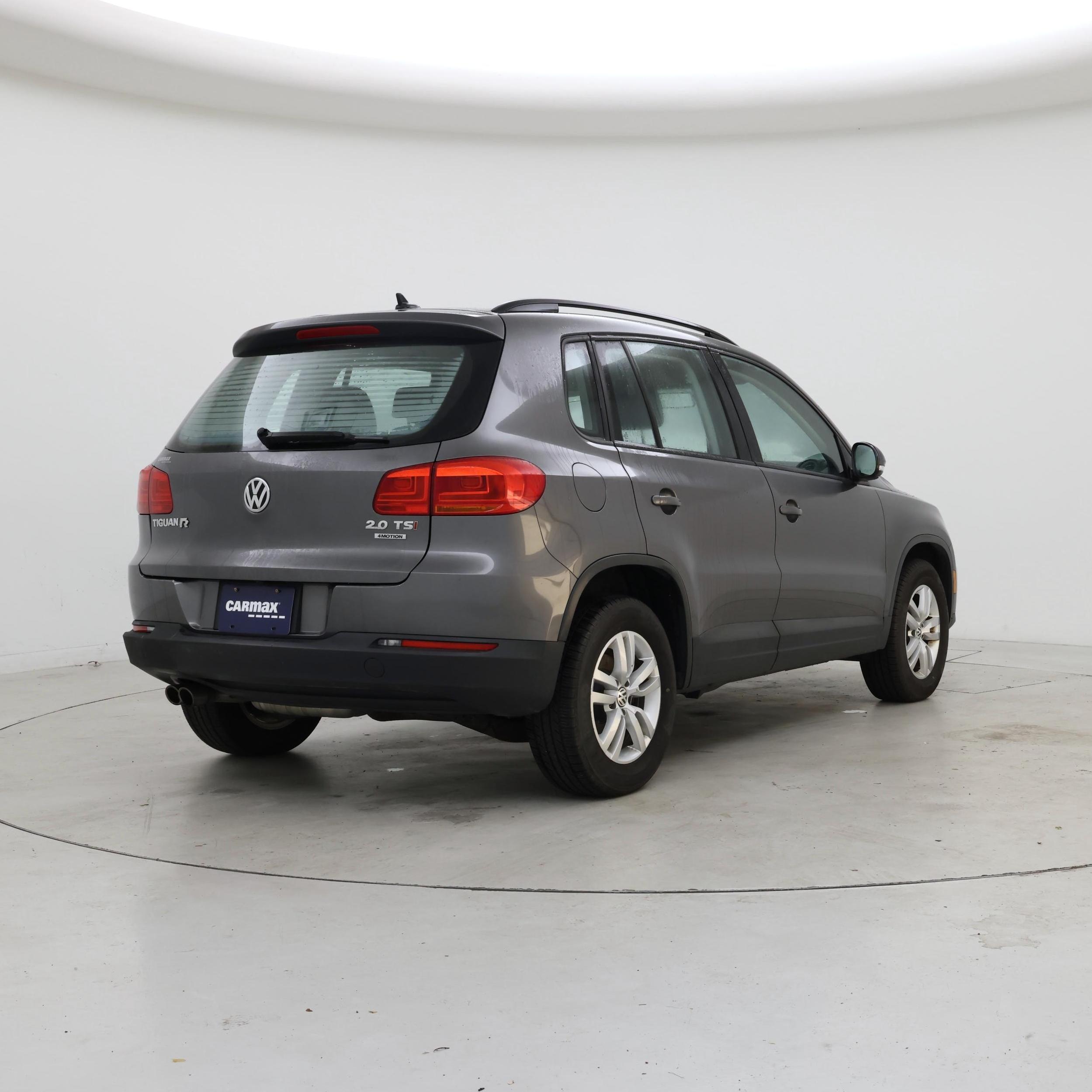 Thumbnail: 2015 Volkswagen Tiguan - 8