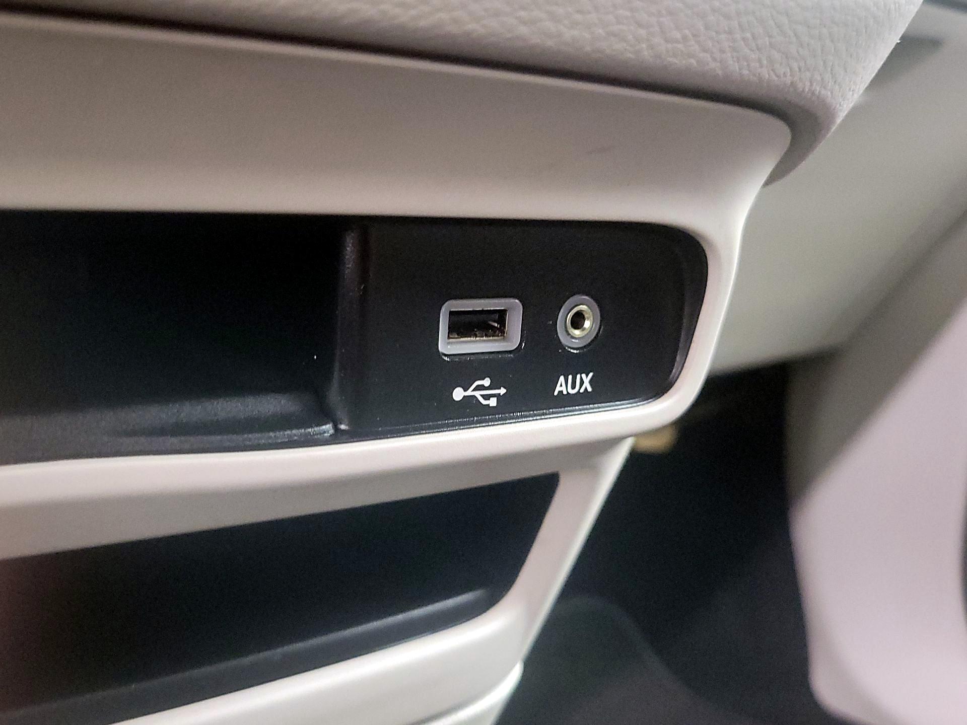 Thumbnail: 2019 Chrysler Pacifica - 18