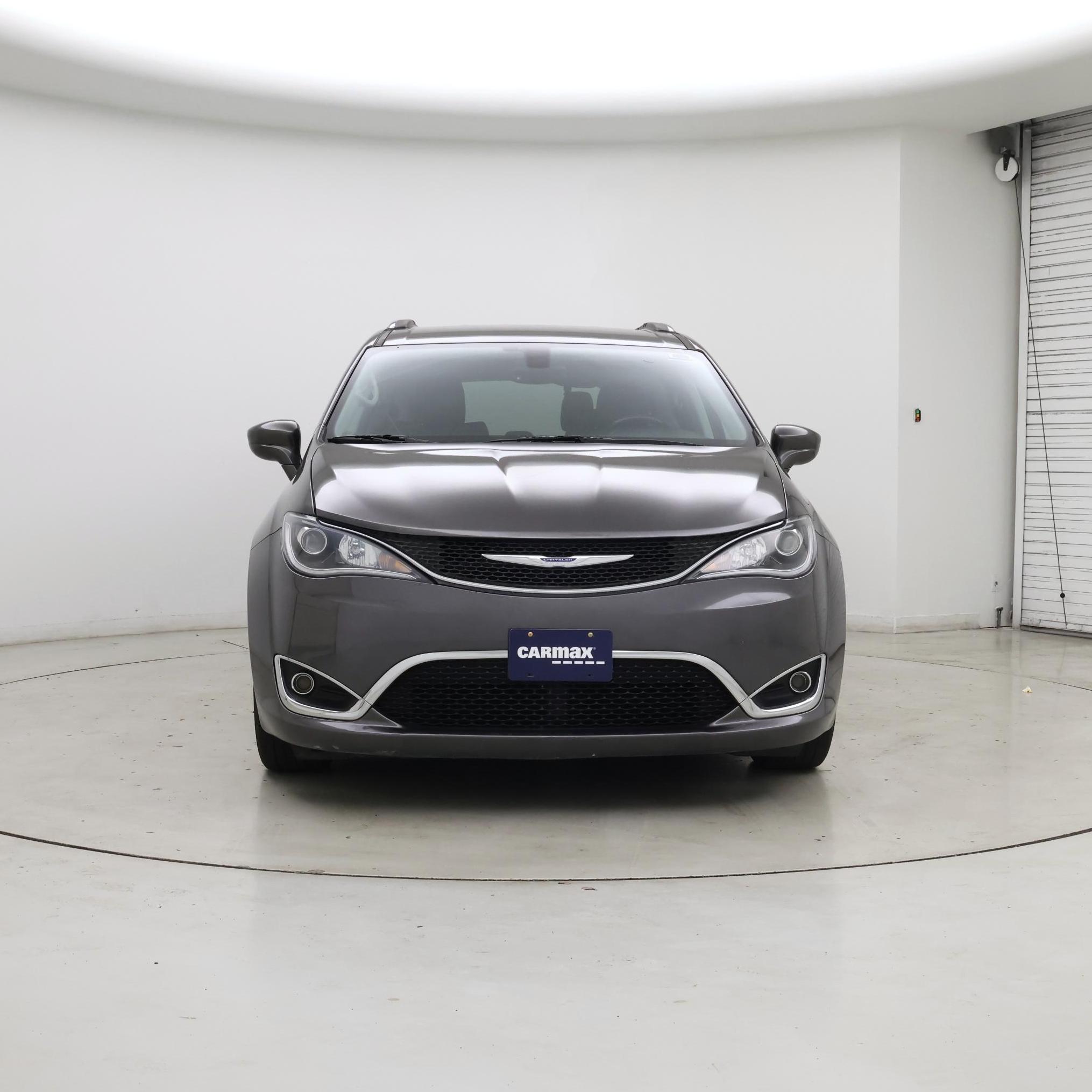 Thumbnail: 2019 Chrysler Pacifica - 5