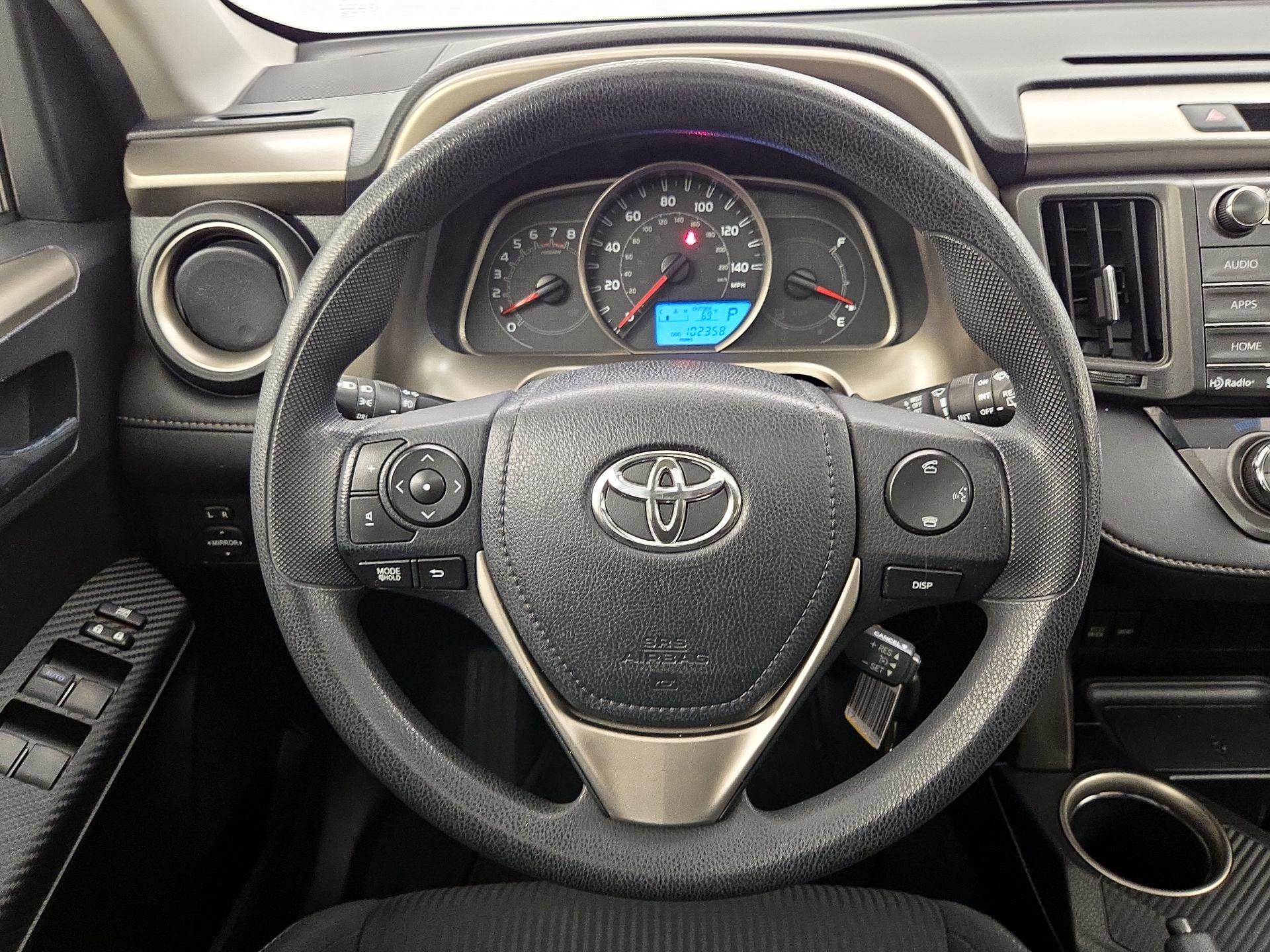 Thumbnail: 2015 Toyota RAV4 - 10