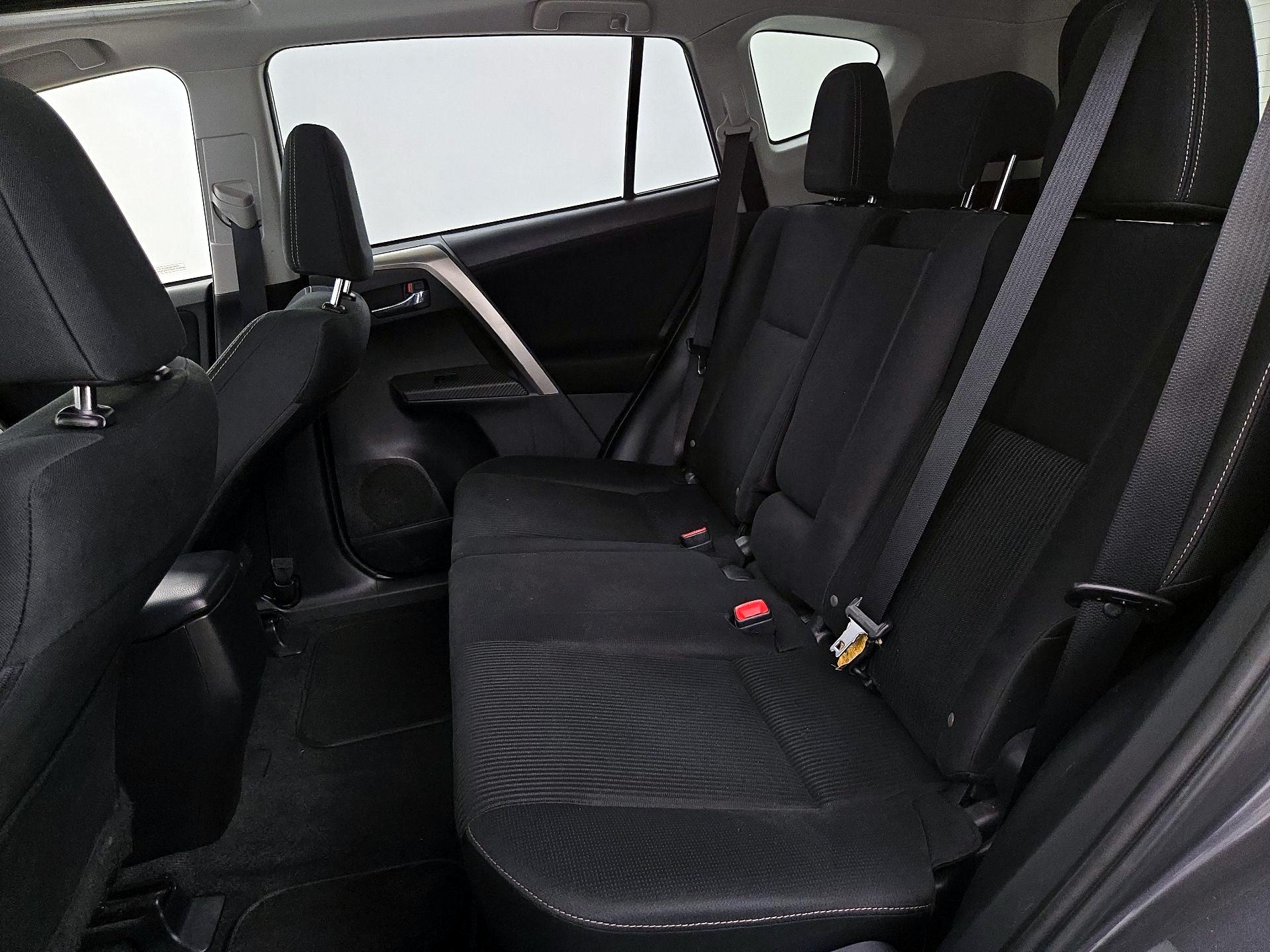 Thumbnail: 2015 Toyota RAV4 - 20