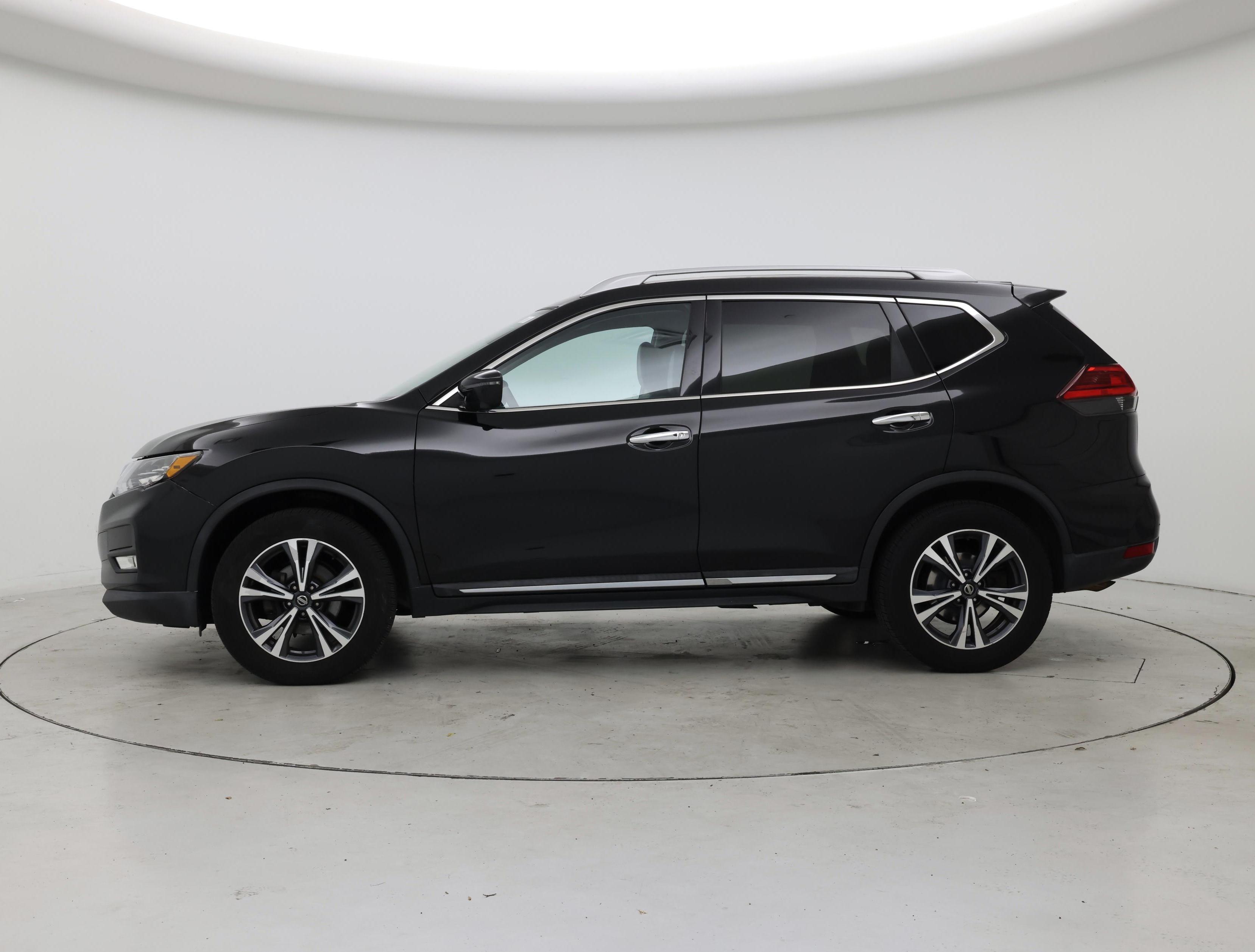 Thumbnail: 2017 Nissan Rogue - 3