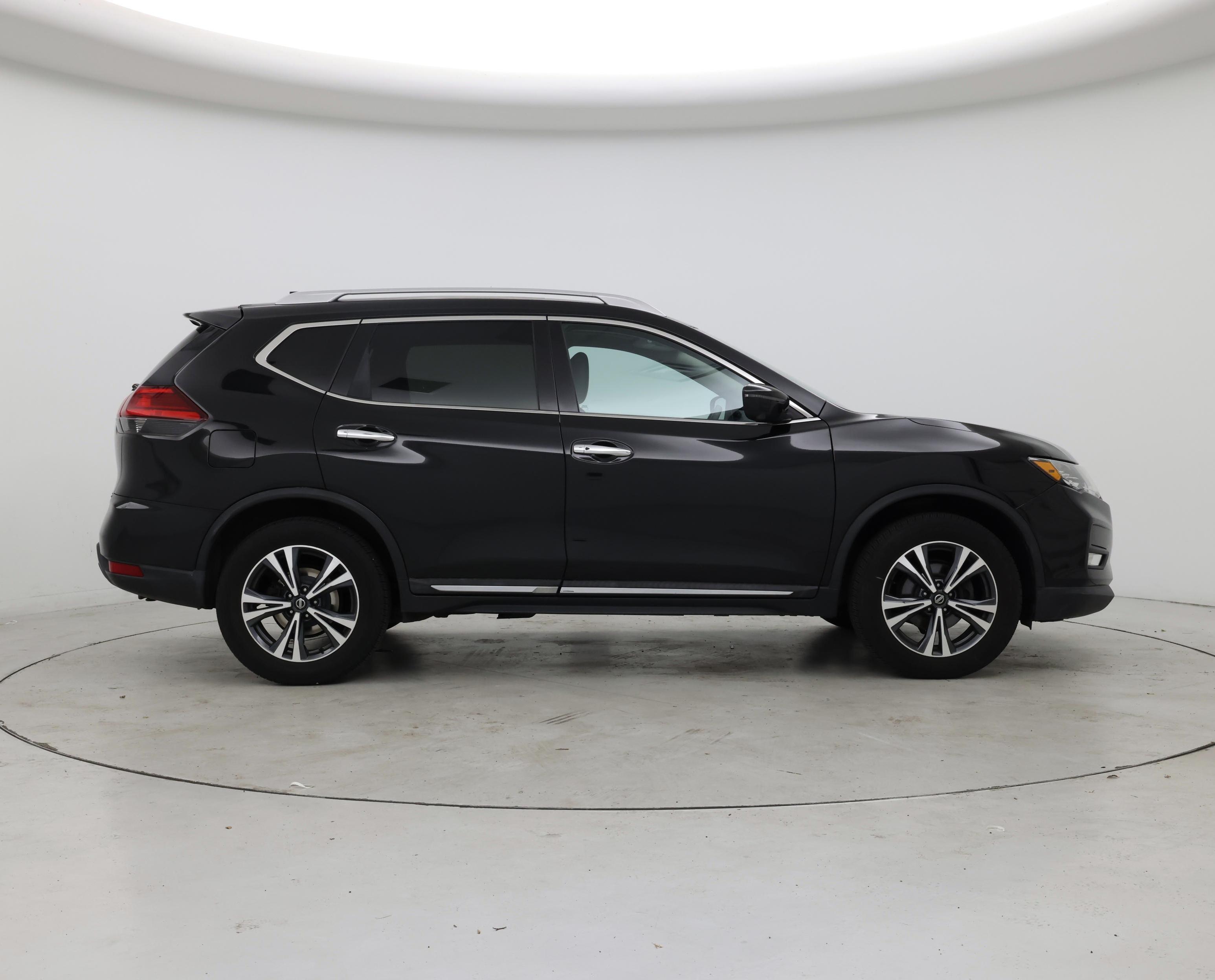 Thumbnail: 2017 Nissan Rogue - 7