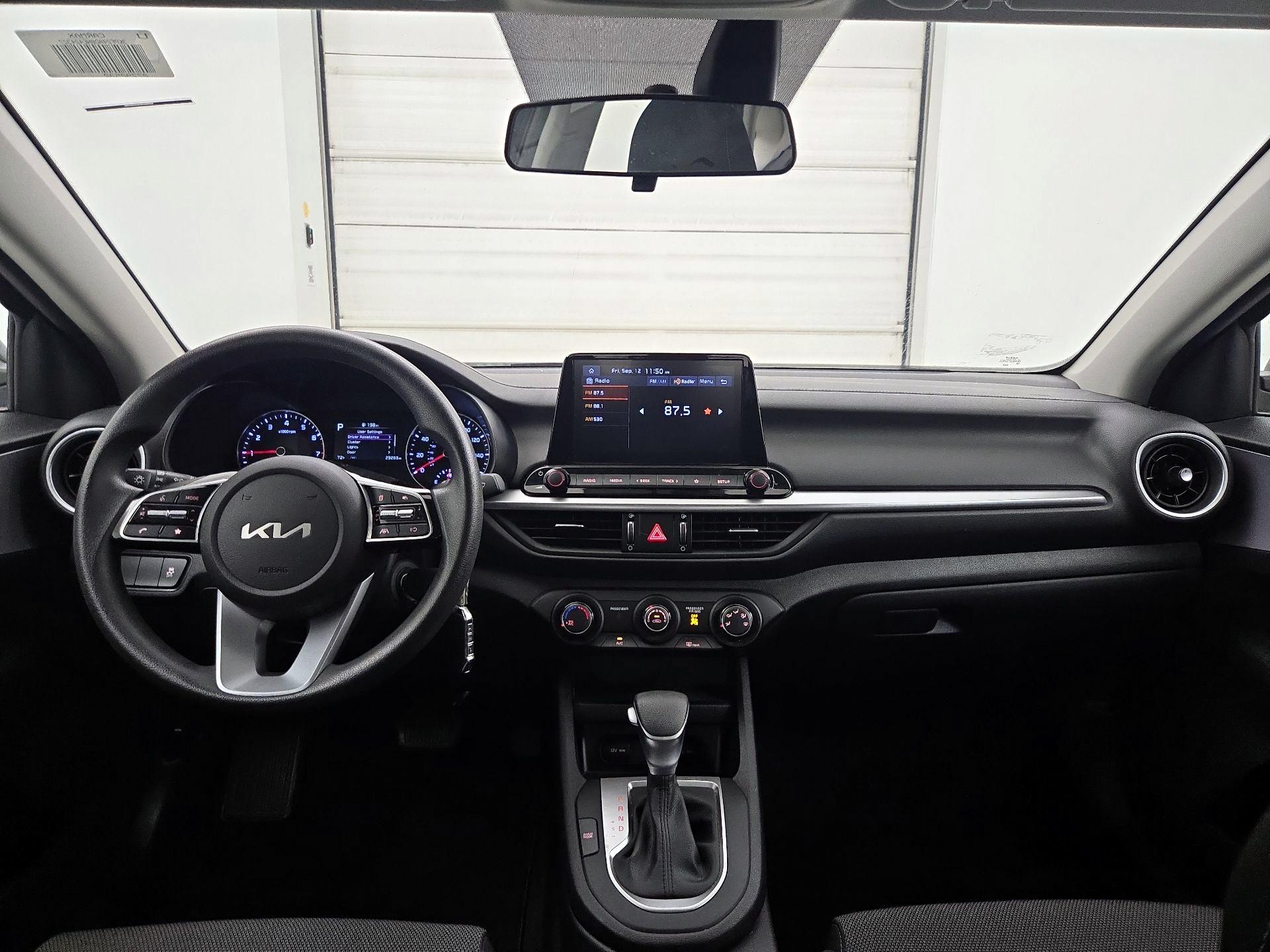 Thumbnail: 2022 Kia Forte - 9