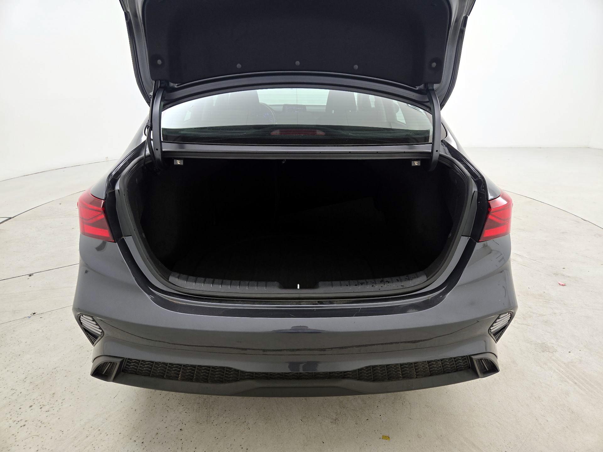 Thumbnail: 2022 Kia Forte - 20