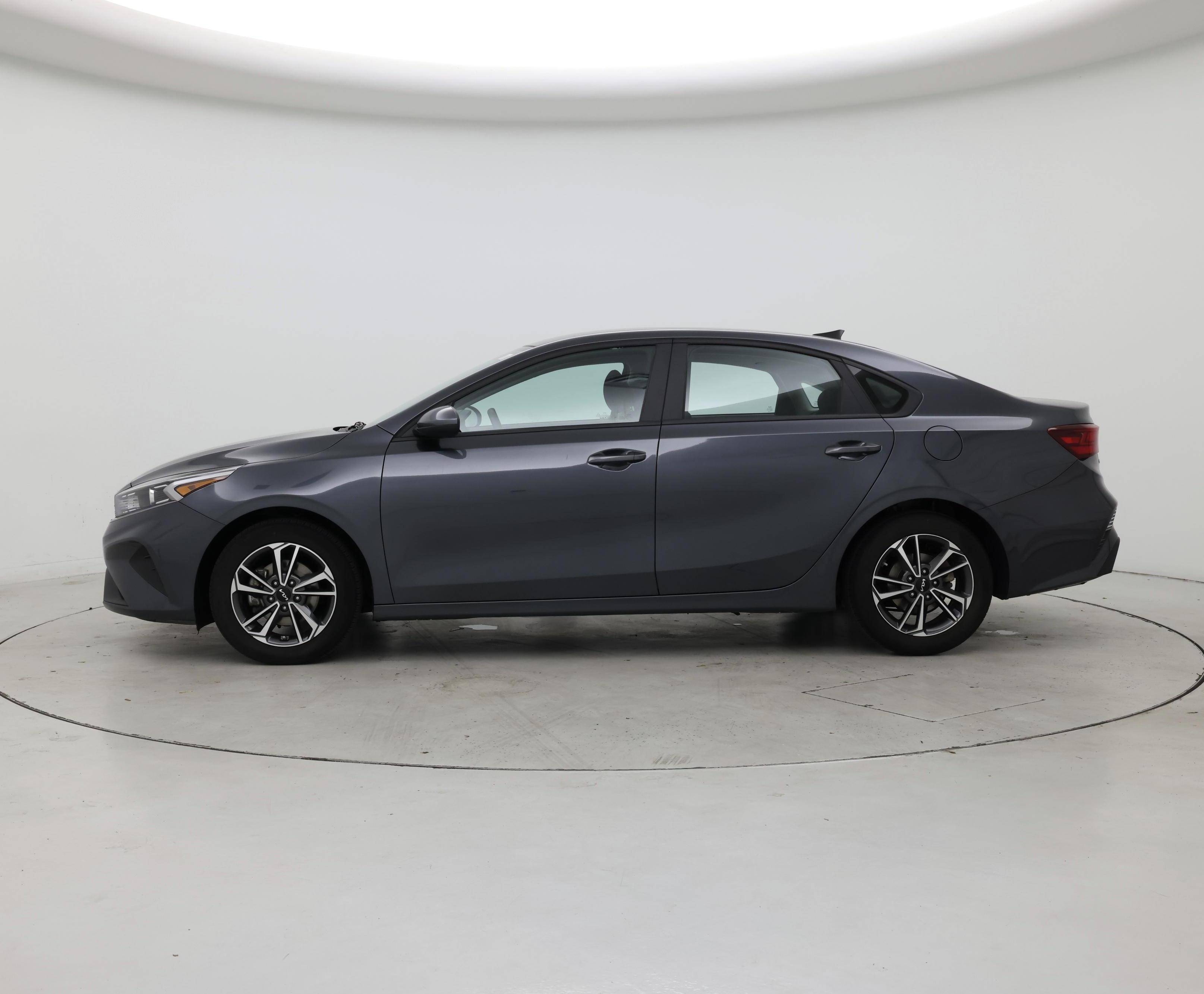 Thumbnail: 2022 Kia Forte - 3