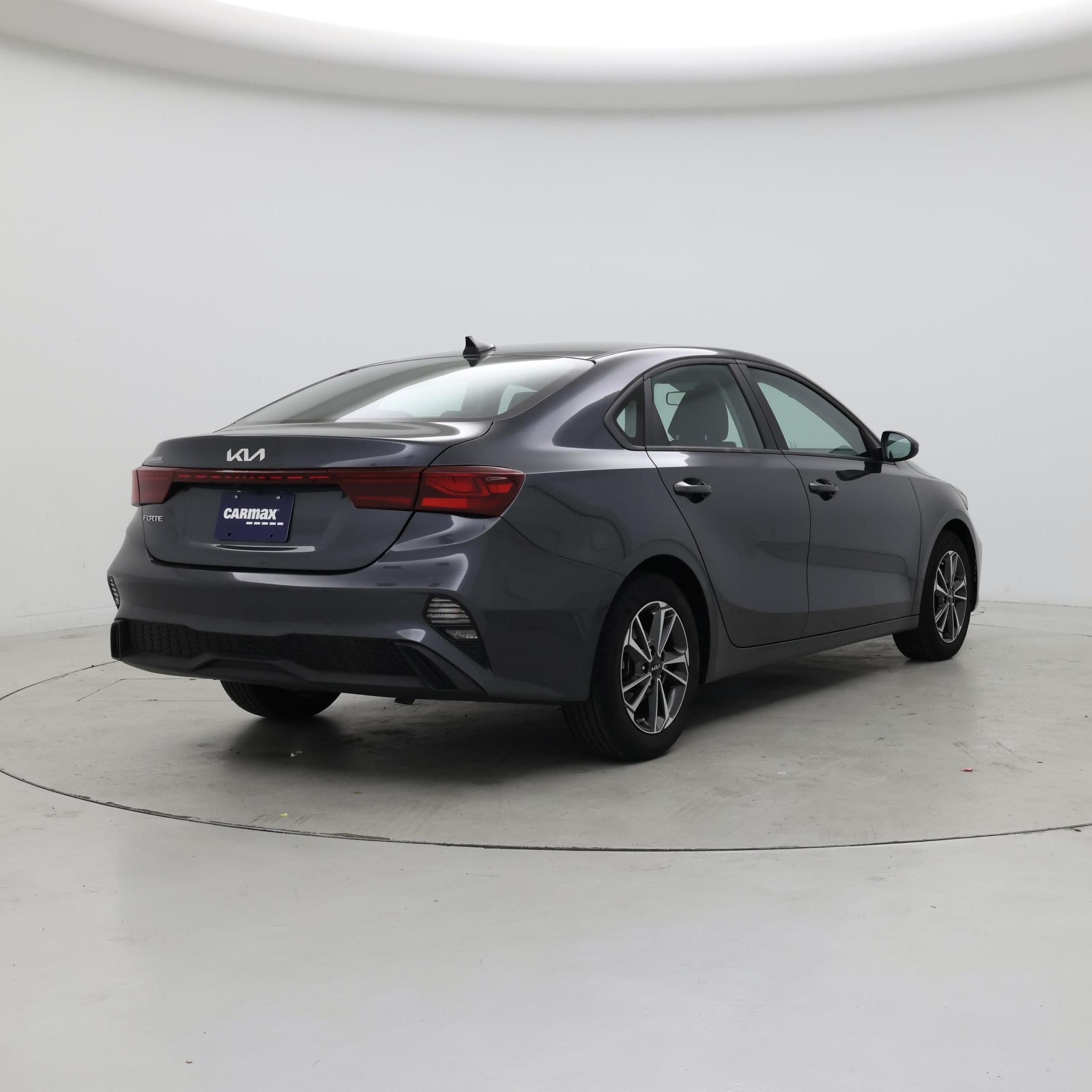 Thumbnail: 2022 Kia Forte - 8