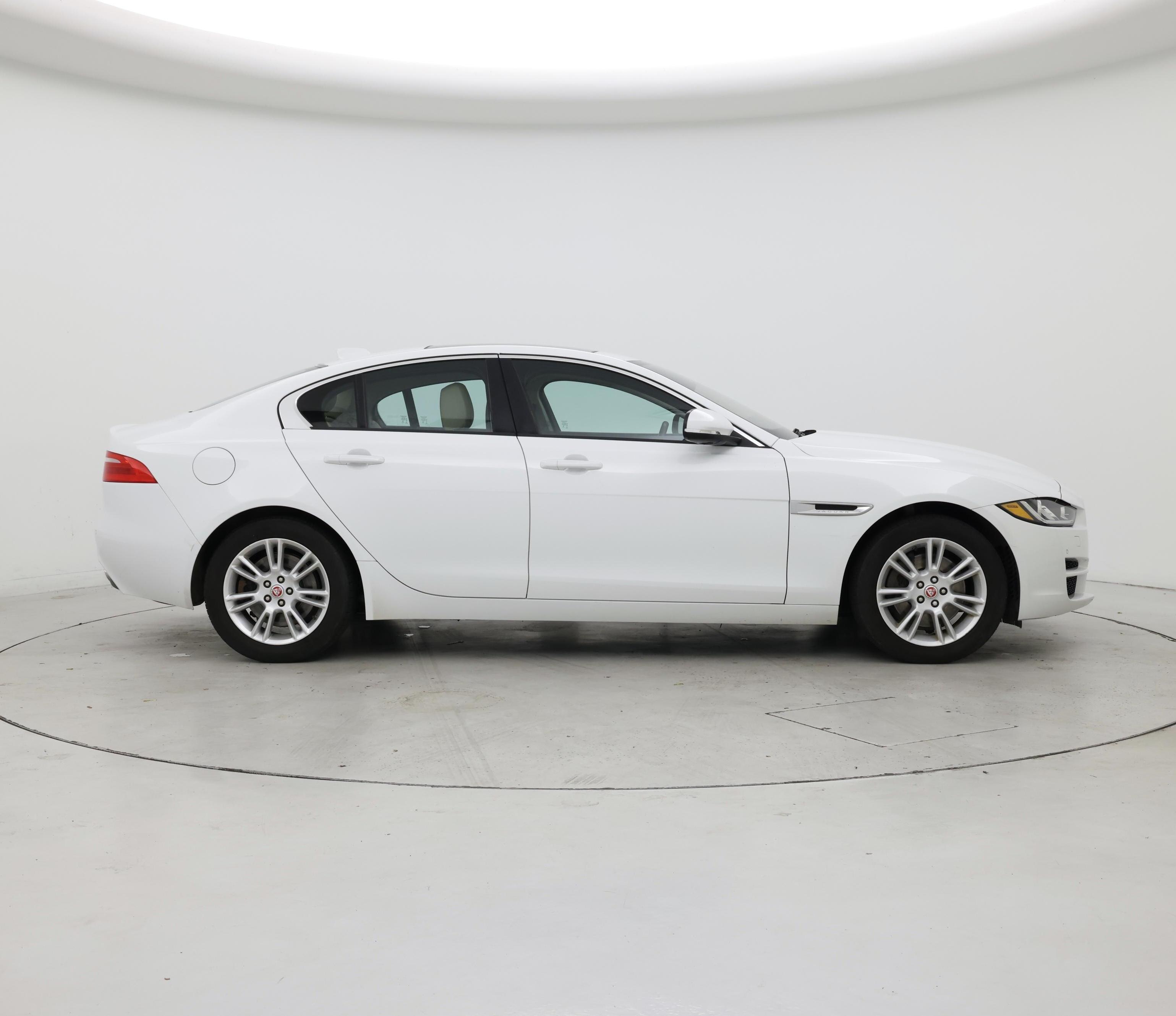 Thumbnail: 2018 Jaguar XE - 7