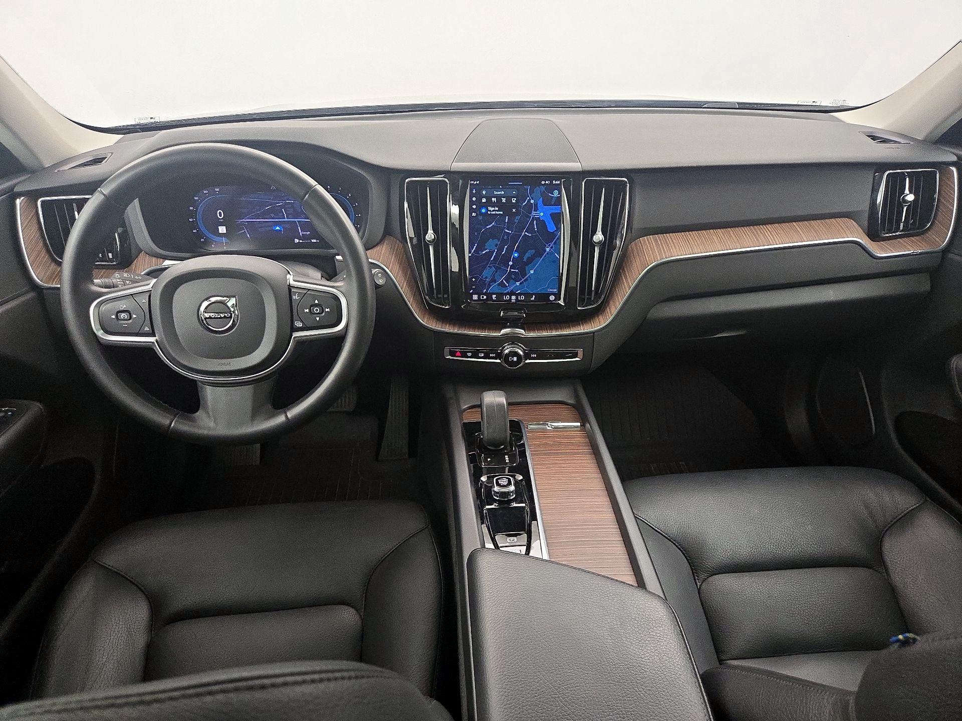 Thumbnail: 2022 Volvo XC60 - 9