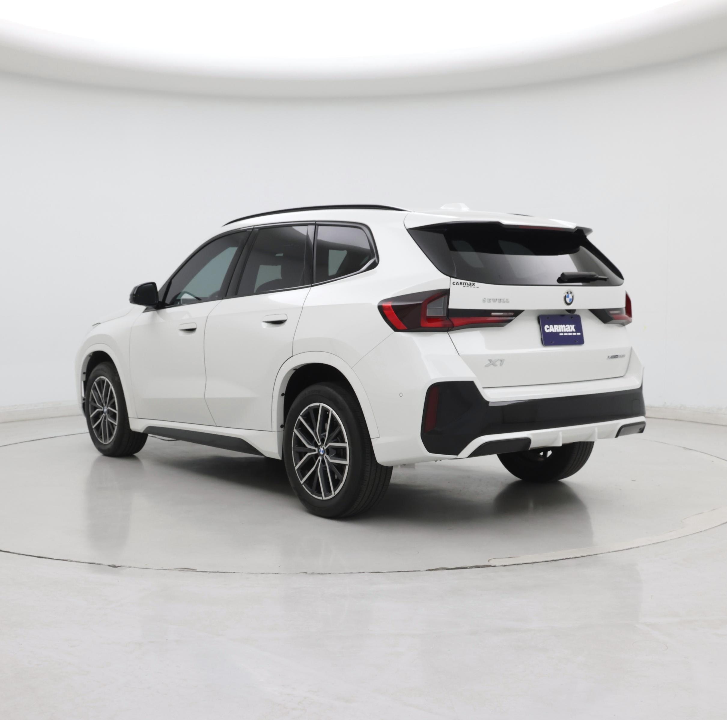 Thumbnail: 2023 BMW X1 - 2