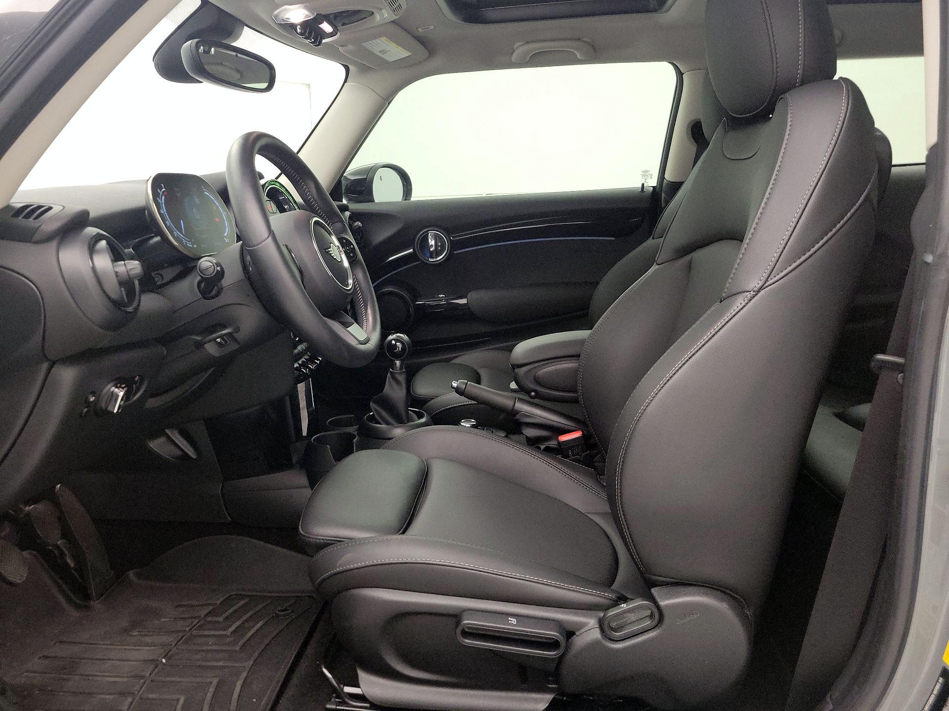 Thumbnail: 2022 MINI Cooper Hardtop - 11