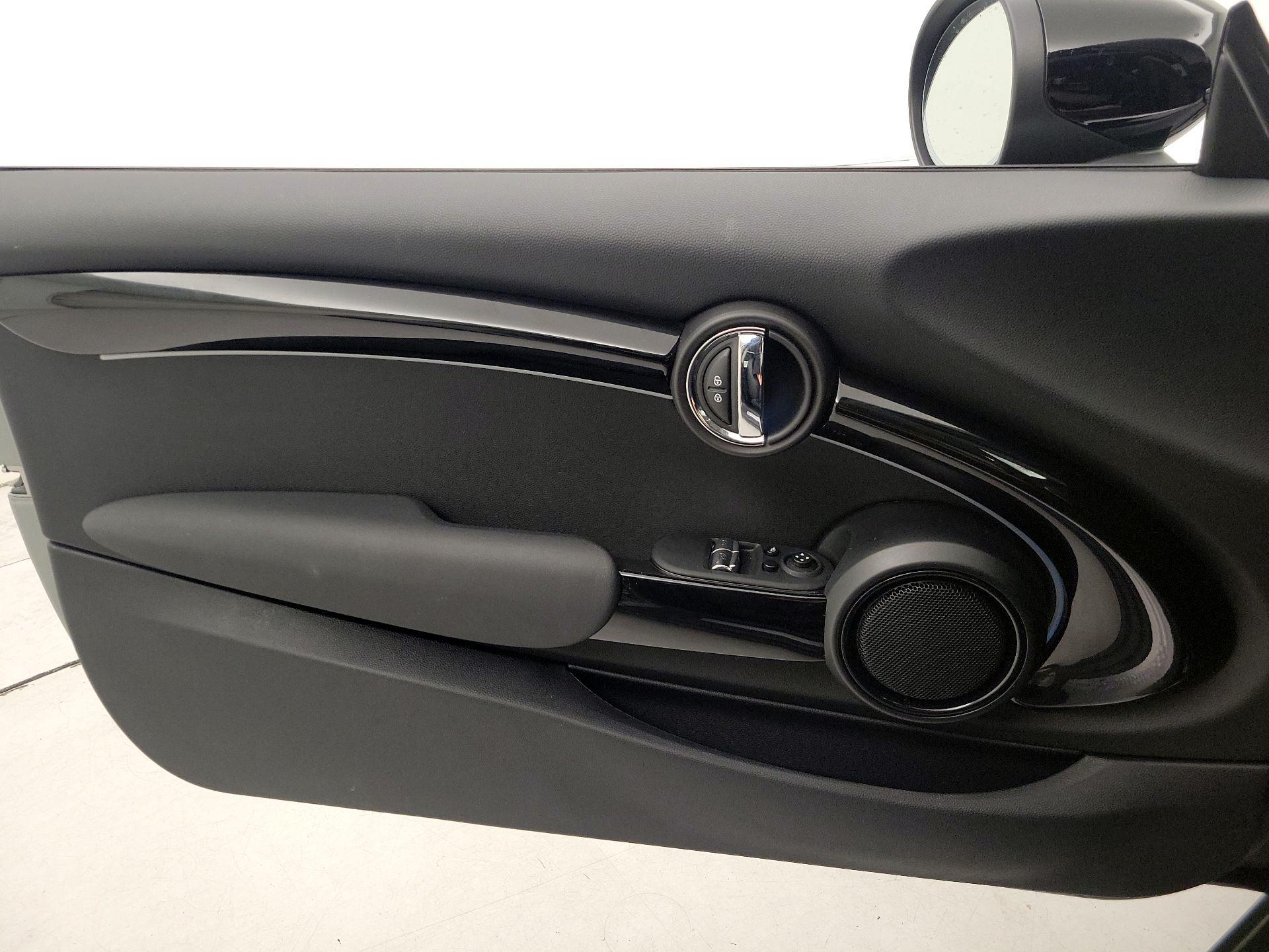 Thumbnail: 2022 MINI Cooper Hardtop - 12