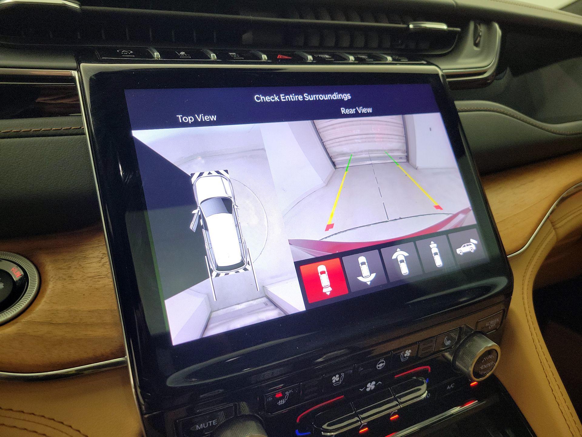 Thumbnail: 2023 Jeep Grand Cherokee - 15