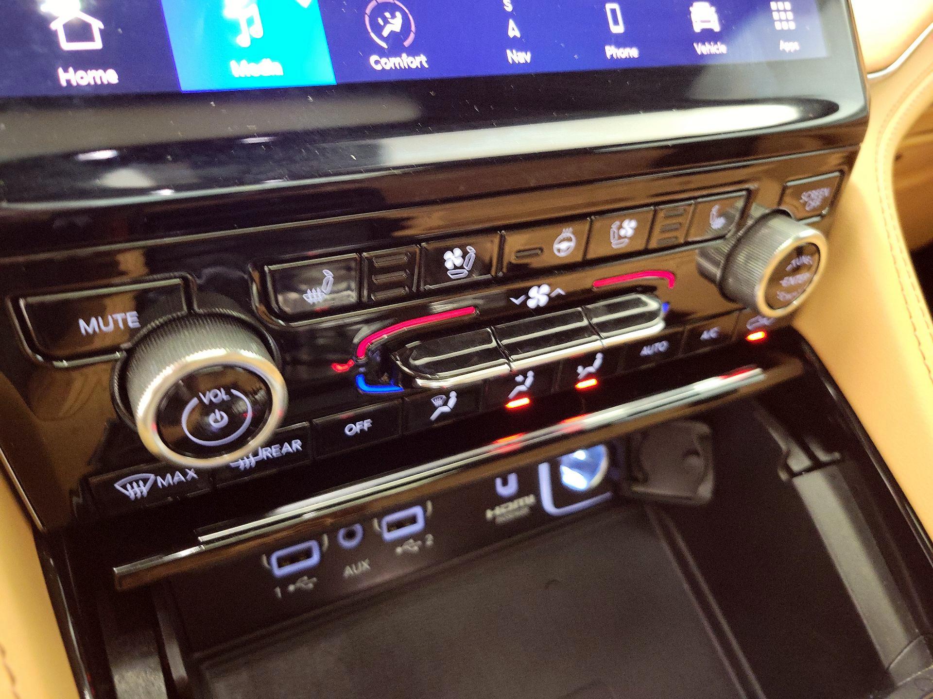 Thumbnail: 2023 Jeep Grand Cherokee - 17