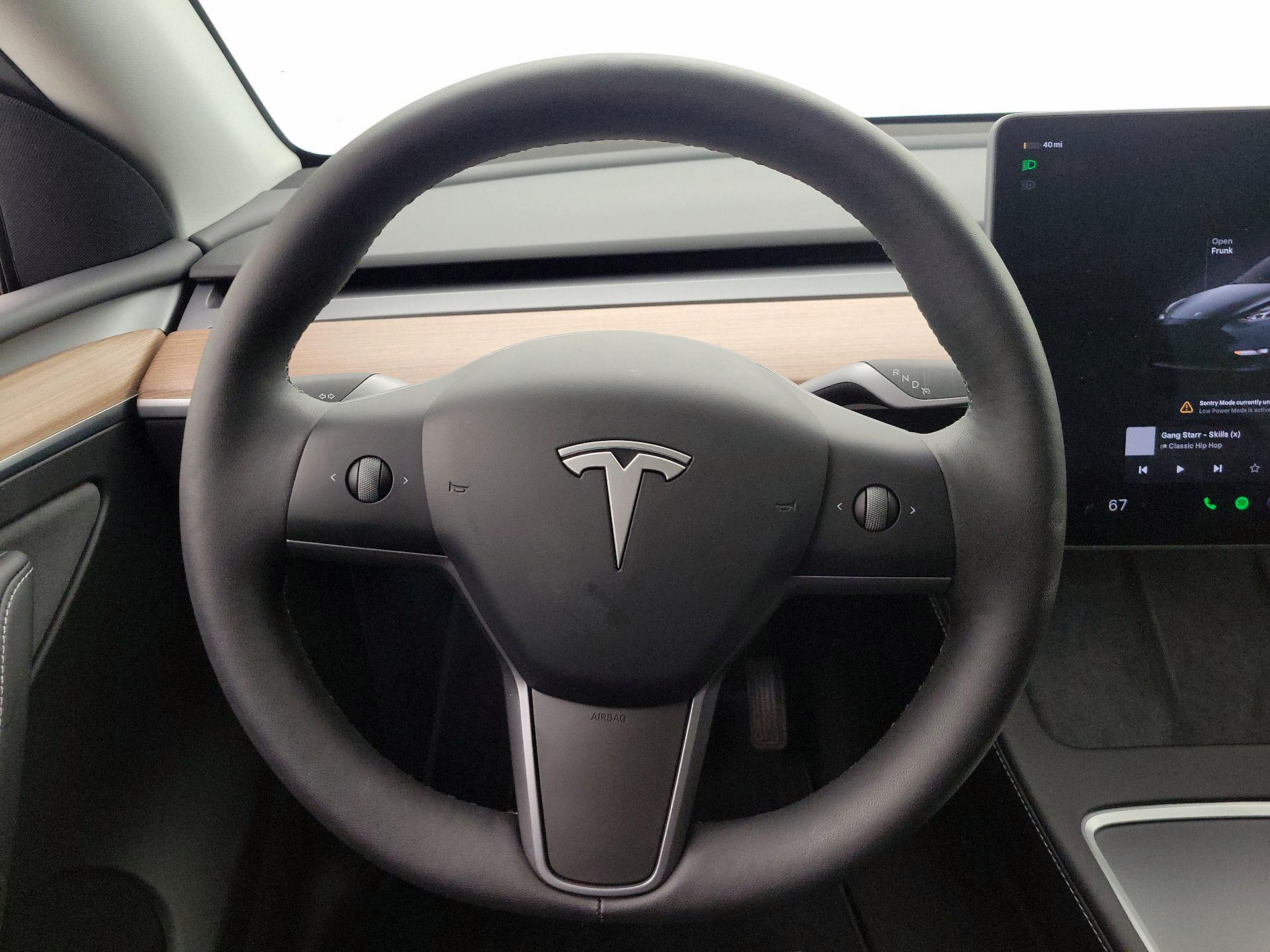 Thumbnail: 2025 Tesla Model Y - 10