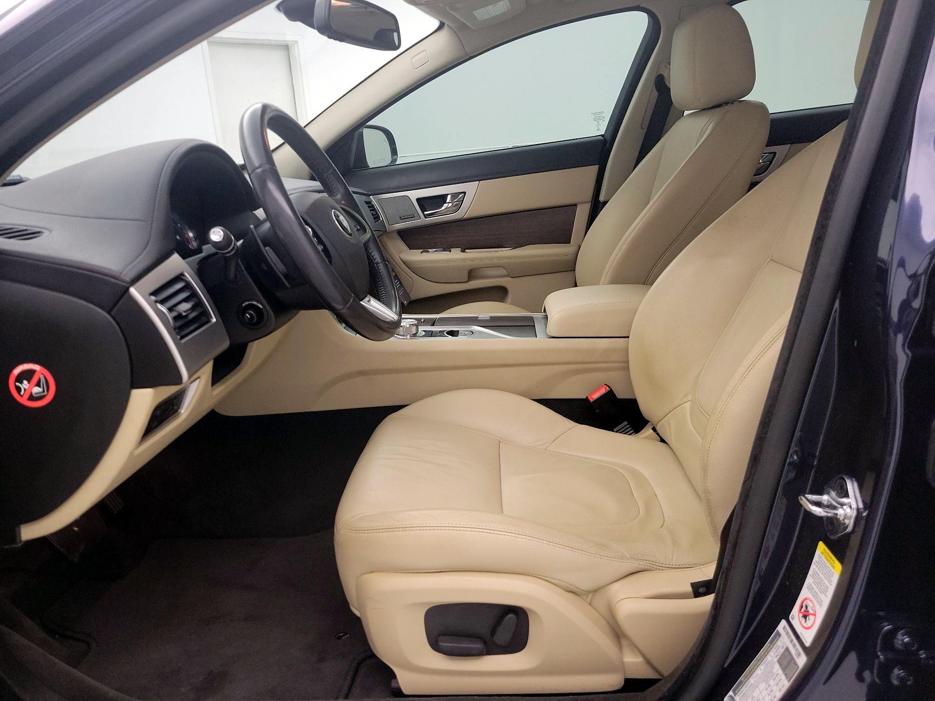 Thumbnail: 2015 Jaguar XF - 11