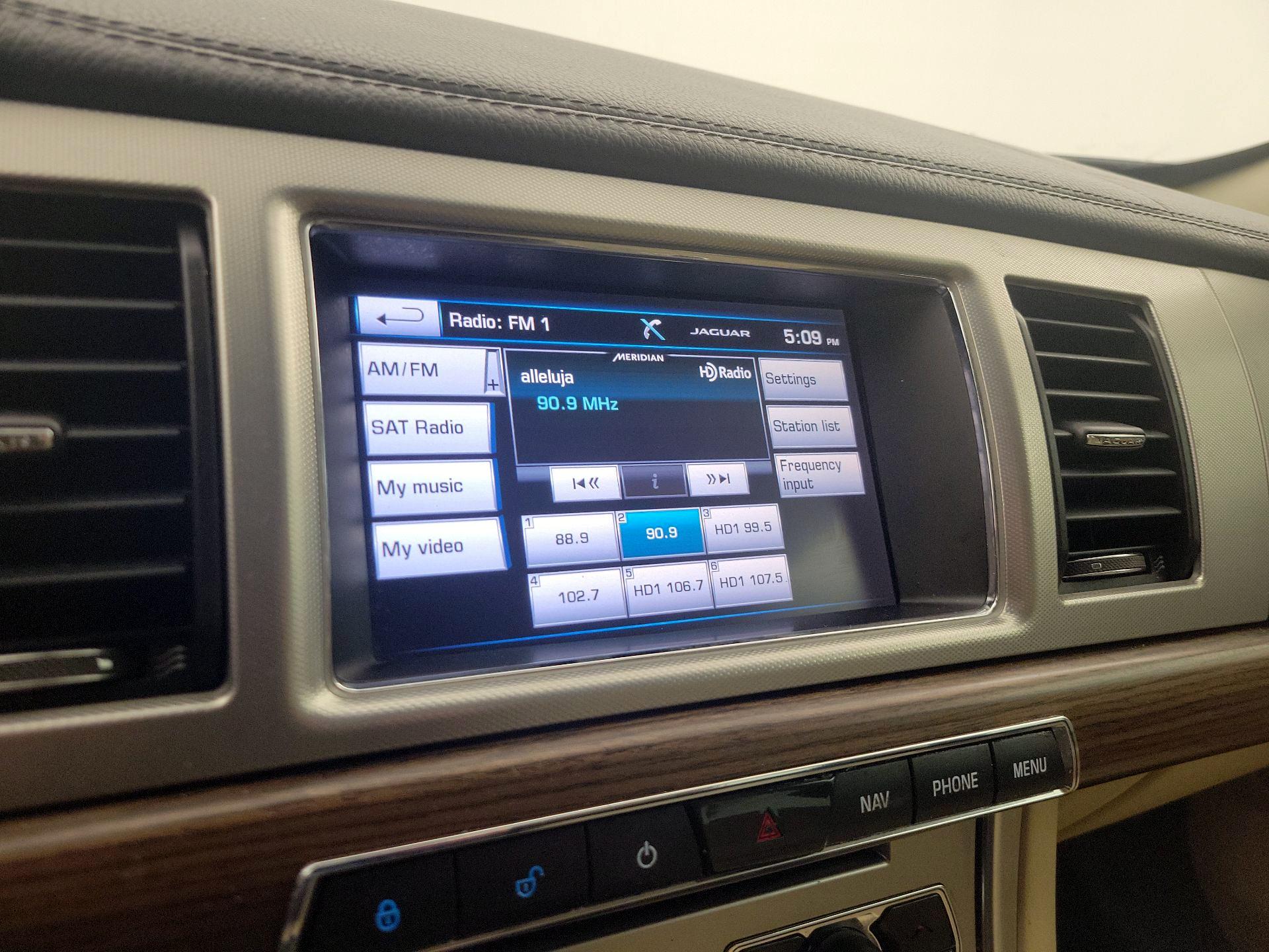 Thumbnail: 2015 Jaguar XF - 15