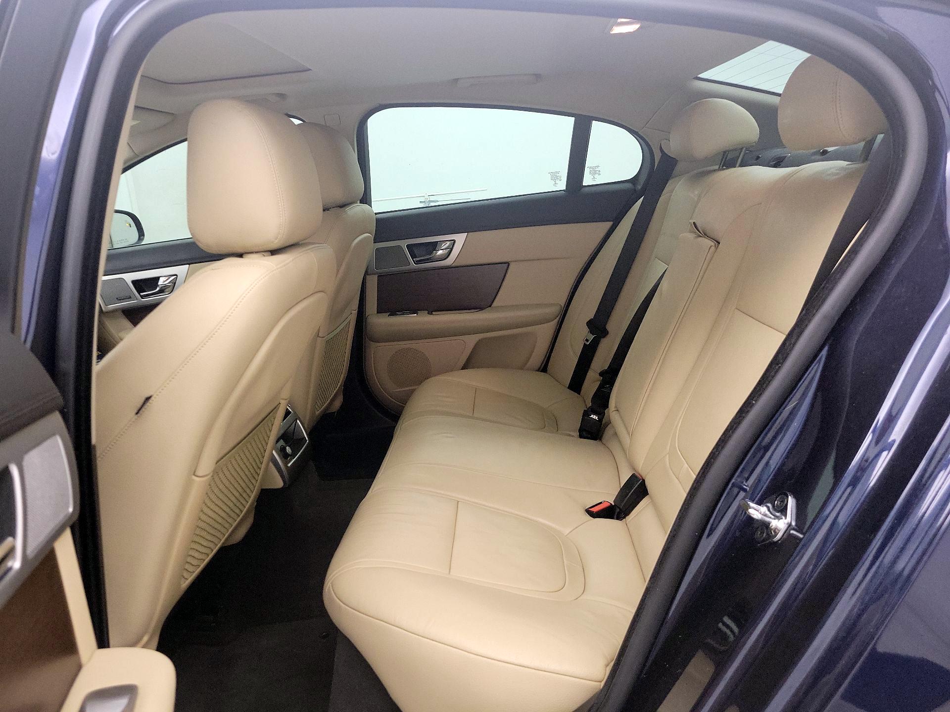 Thumbnail: 2015 Jaguar XF - 20