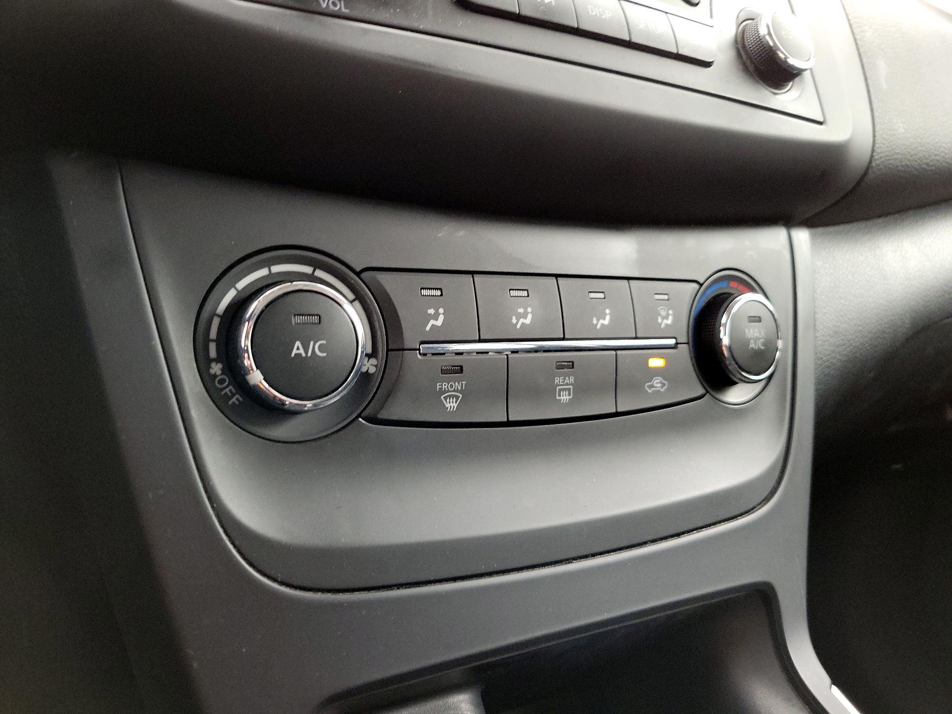 Thumbnail: 2016 Nissan Sentra - 15