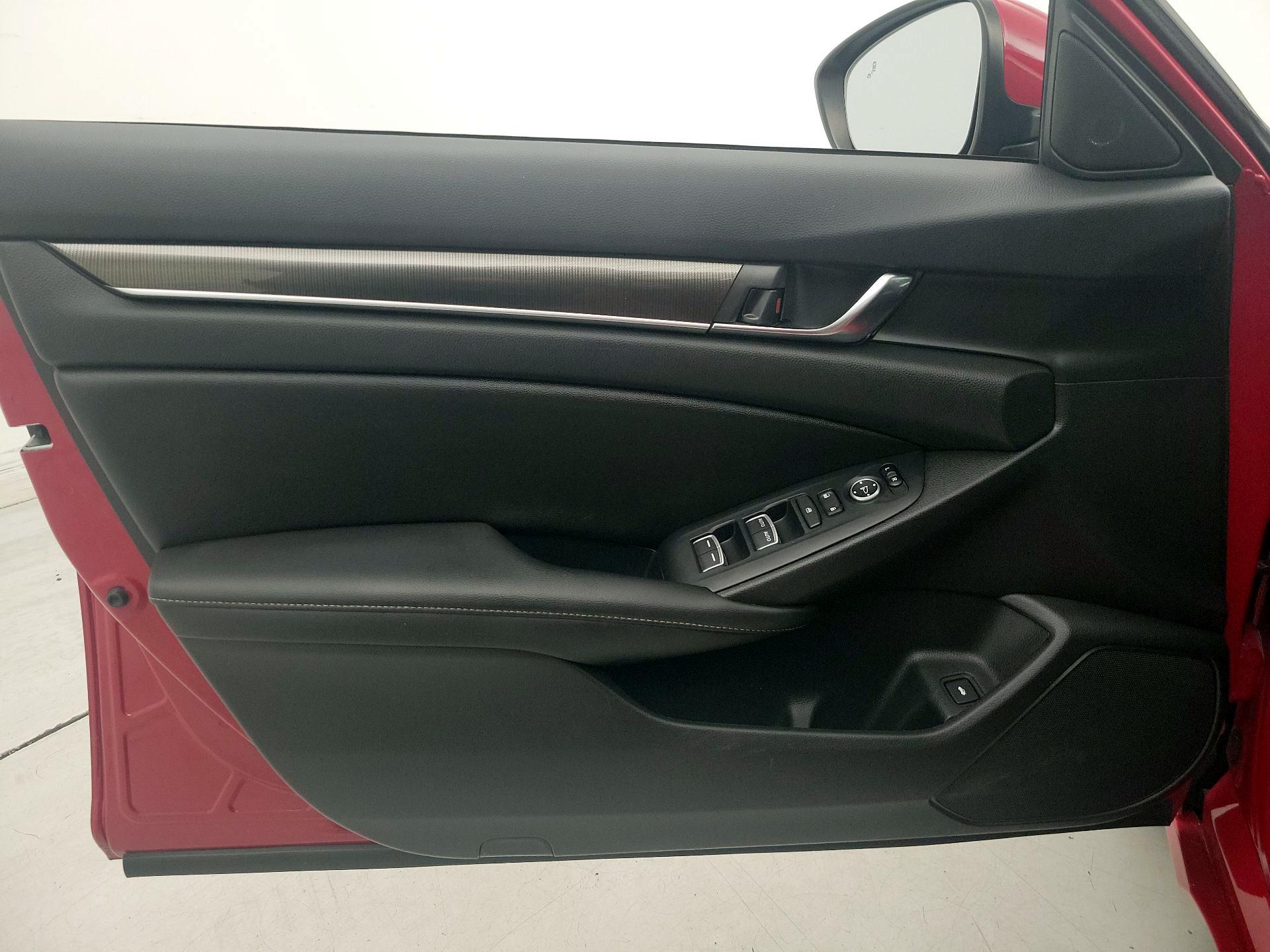 Thumbnail: 2019 Honda Accord - 12