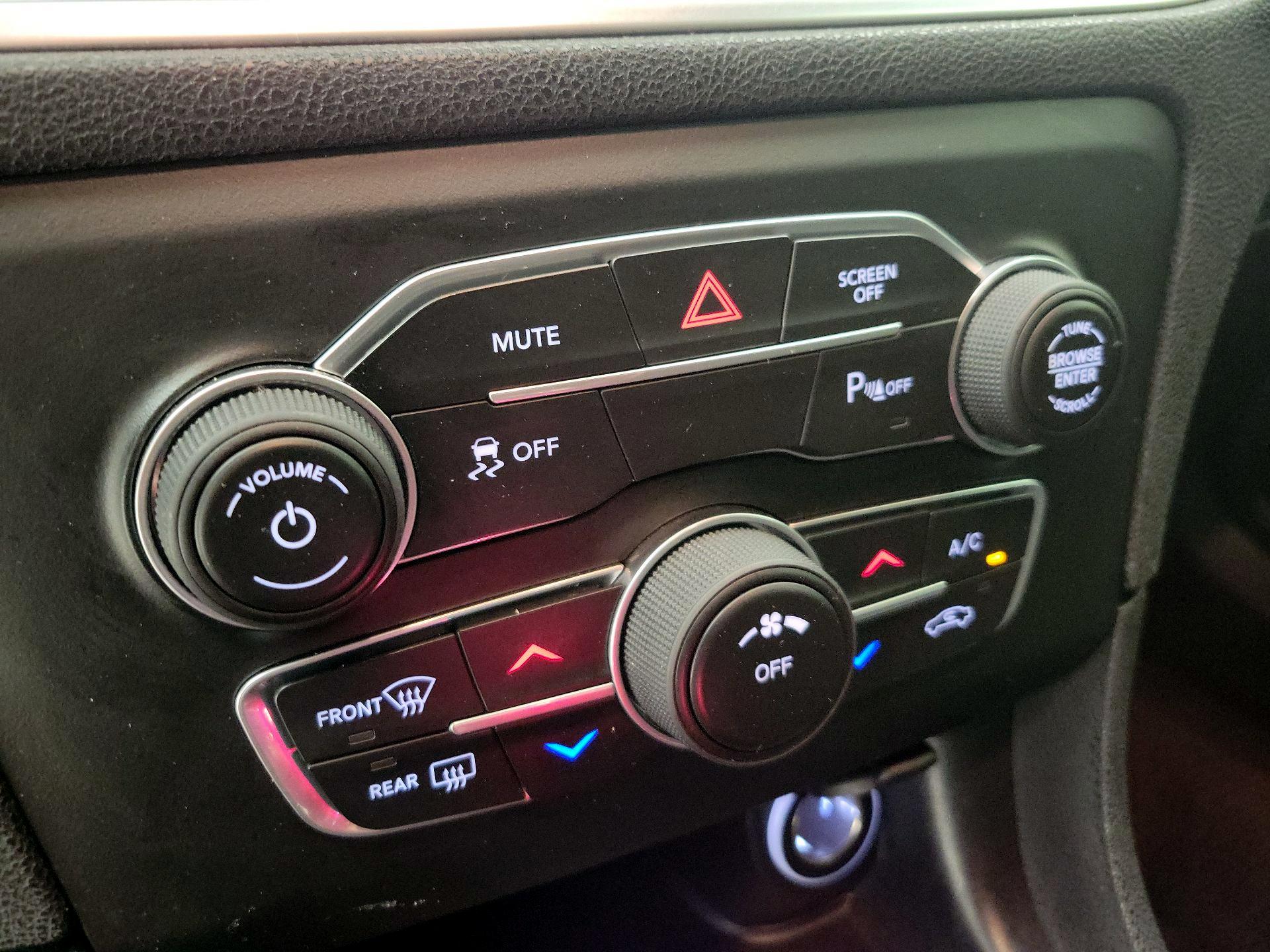 Thumbnail: 2018 Dodge Charger - 16