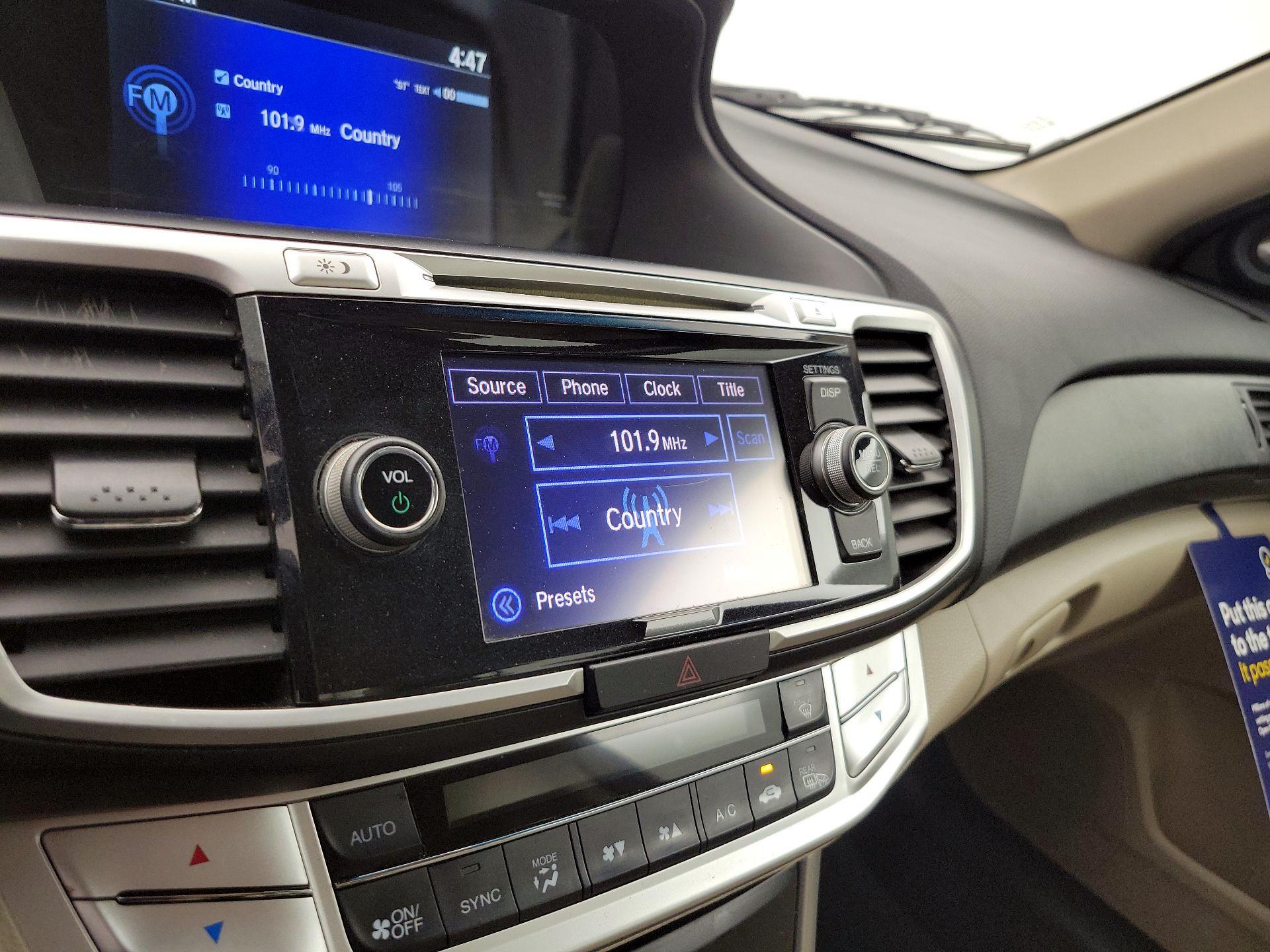 Thumbnail: 2015 Honda Accord - 15