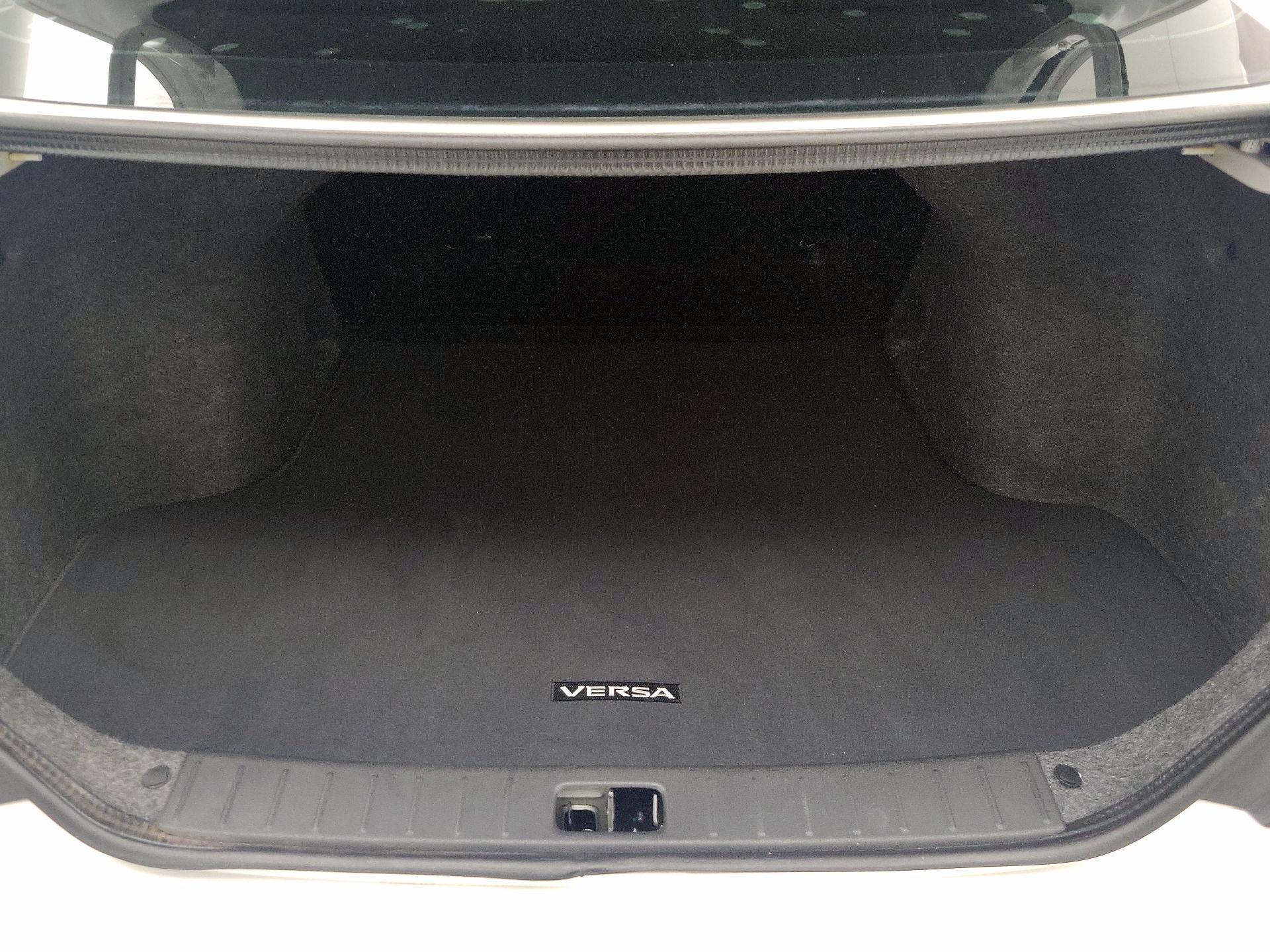 Thumbnail: 2018 Nissan Versa - 19