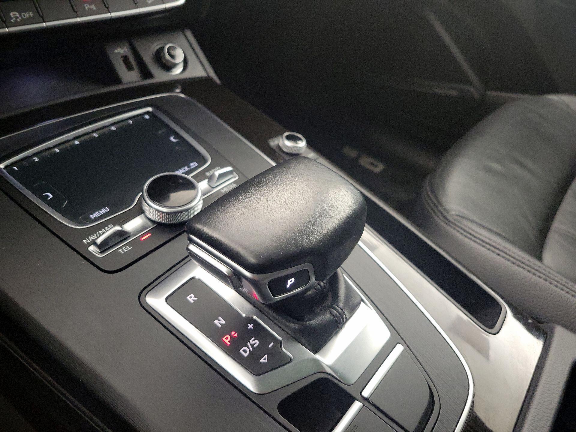 Thumbnail: 2018 Audi Q5 - 18