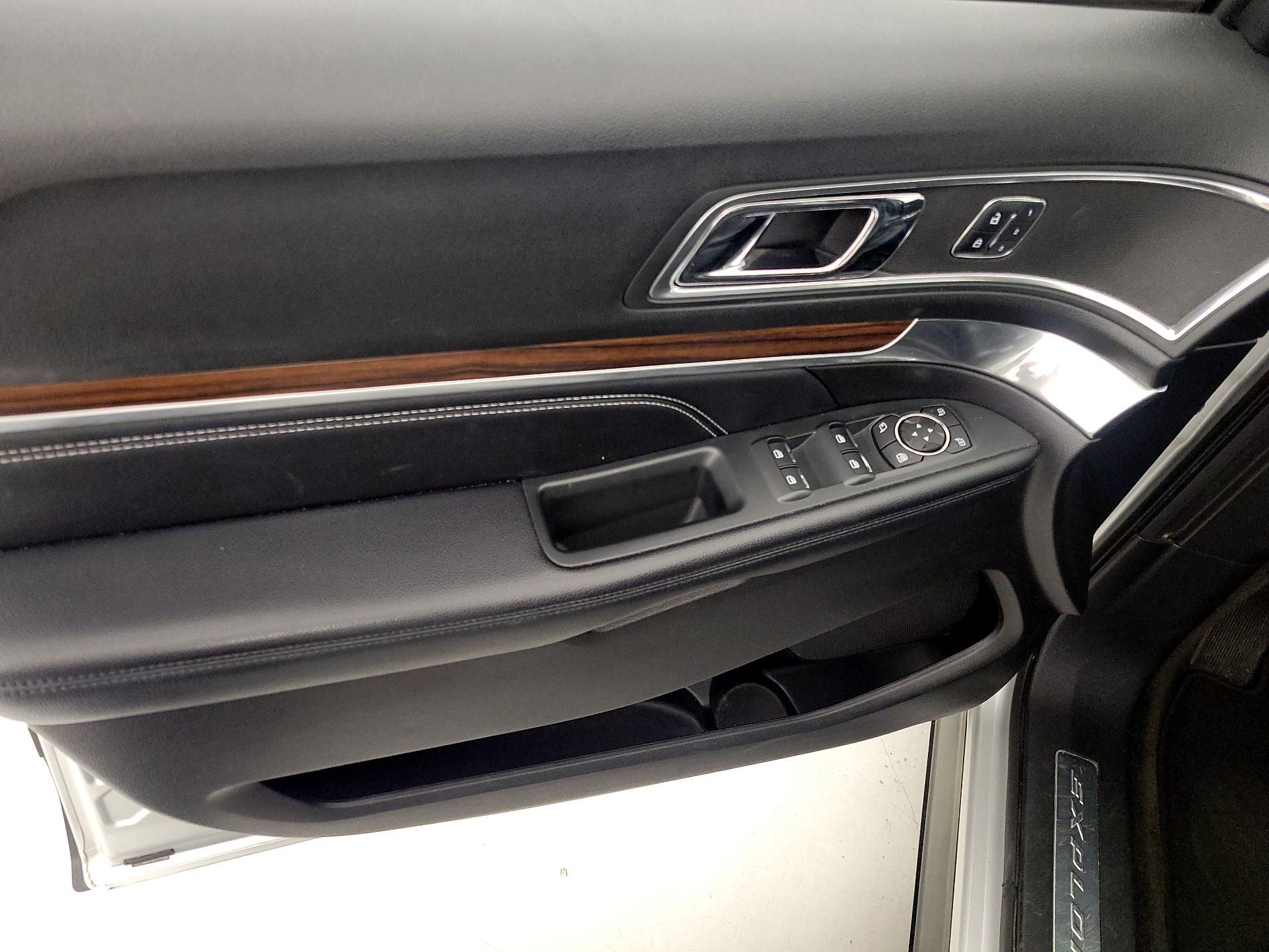 Thumbnail: 2018 Ford Explorer - 12